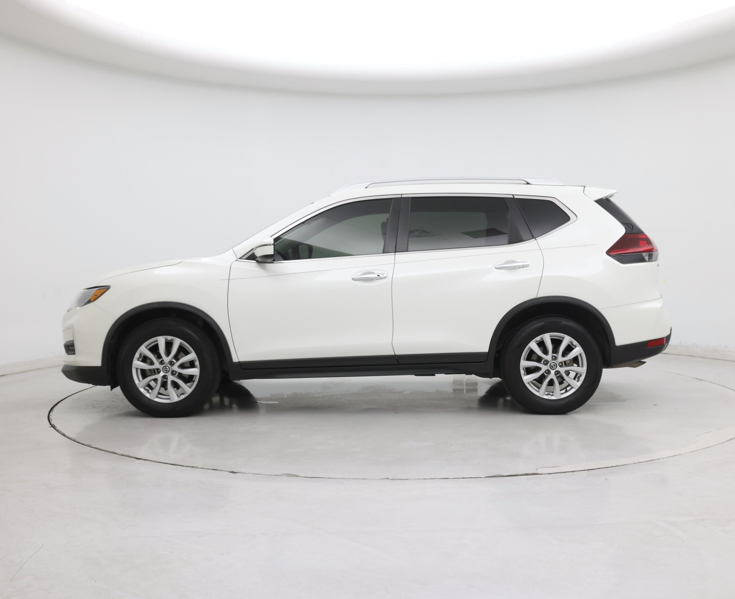 Thumbnail: 2020 Nissan Rogue - 3