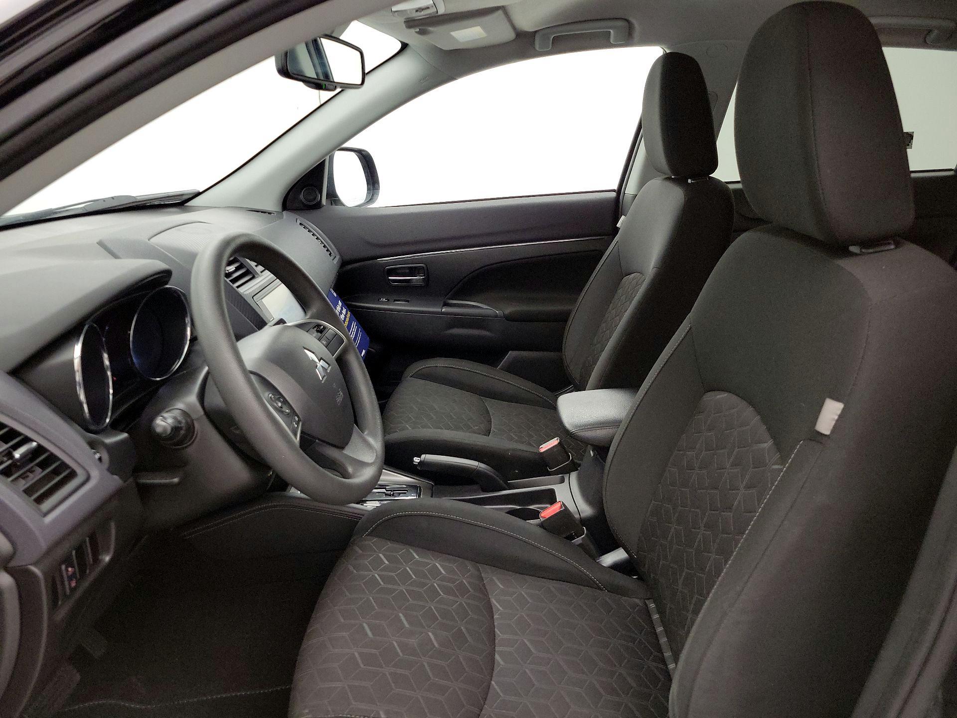 Thumbnail: 2022 Mitsubishi Outlander Sport - 11