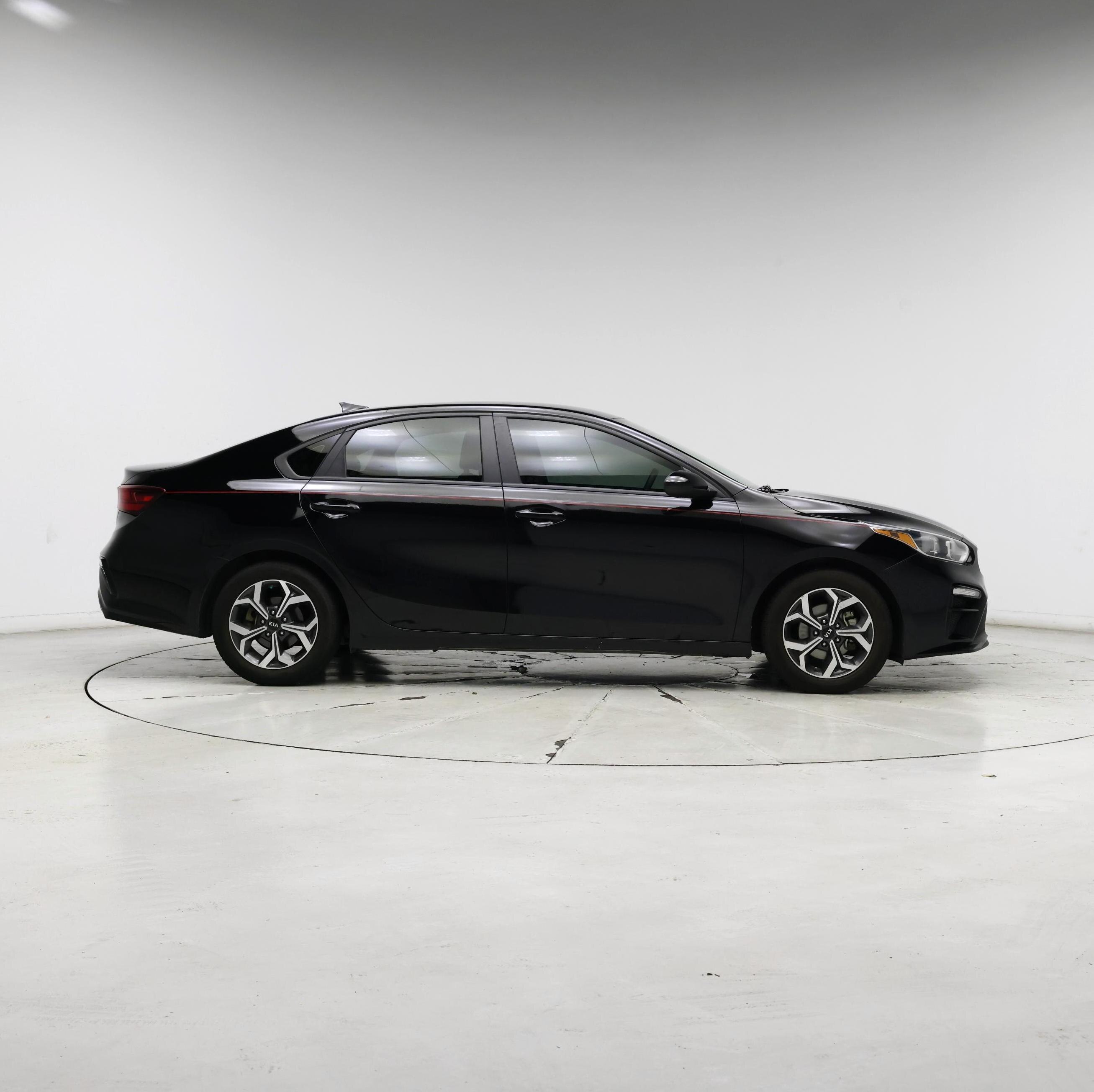 Thumbnail: 2021 Kia Forte - 7