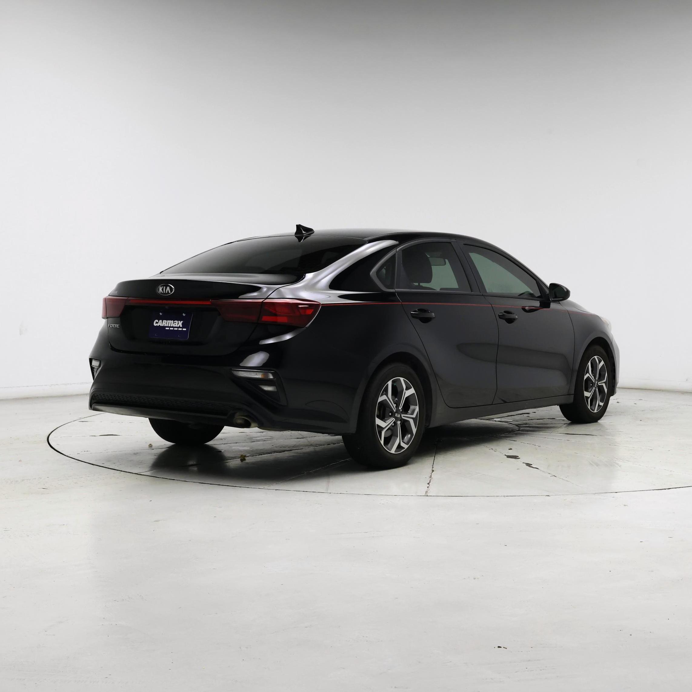 Thumbnail: 2021 Kia Forte - 8