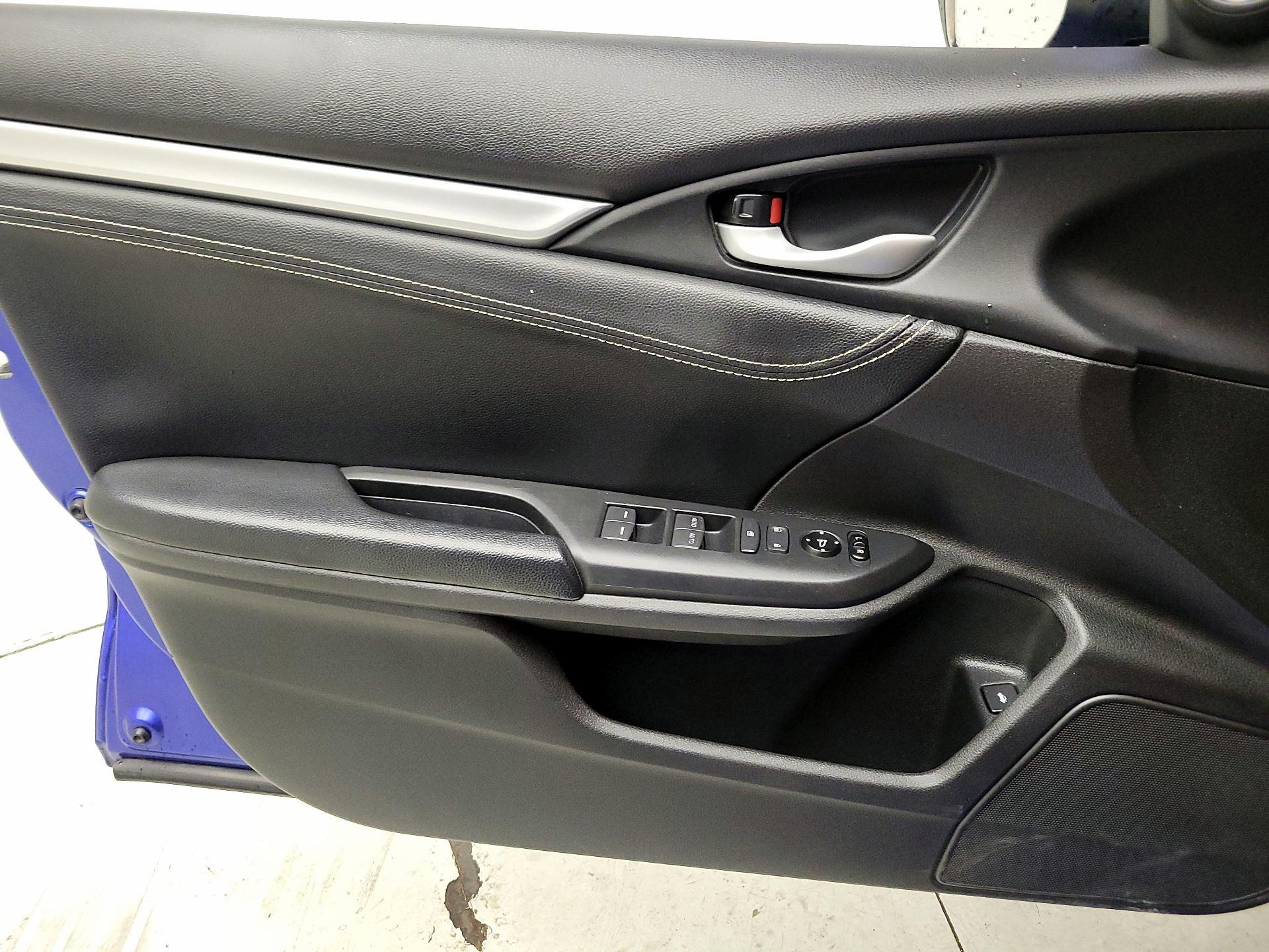 Thumbnail: 2017 Honda Civic - 12