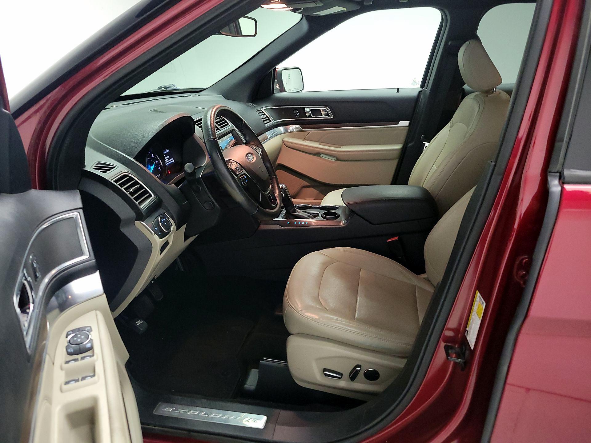 Thumbnail: 2018 Ford Explorer - 11