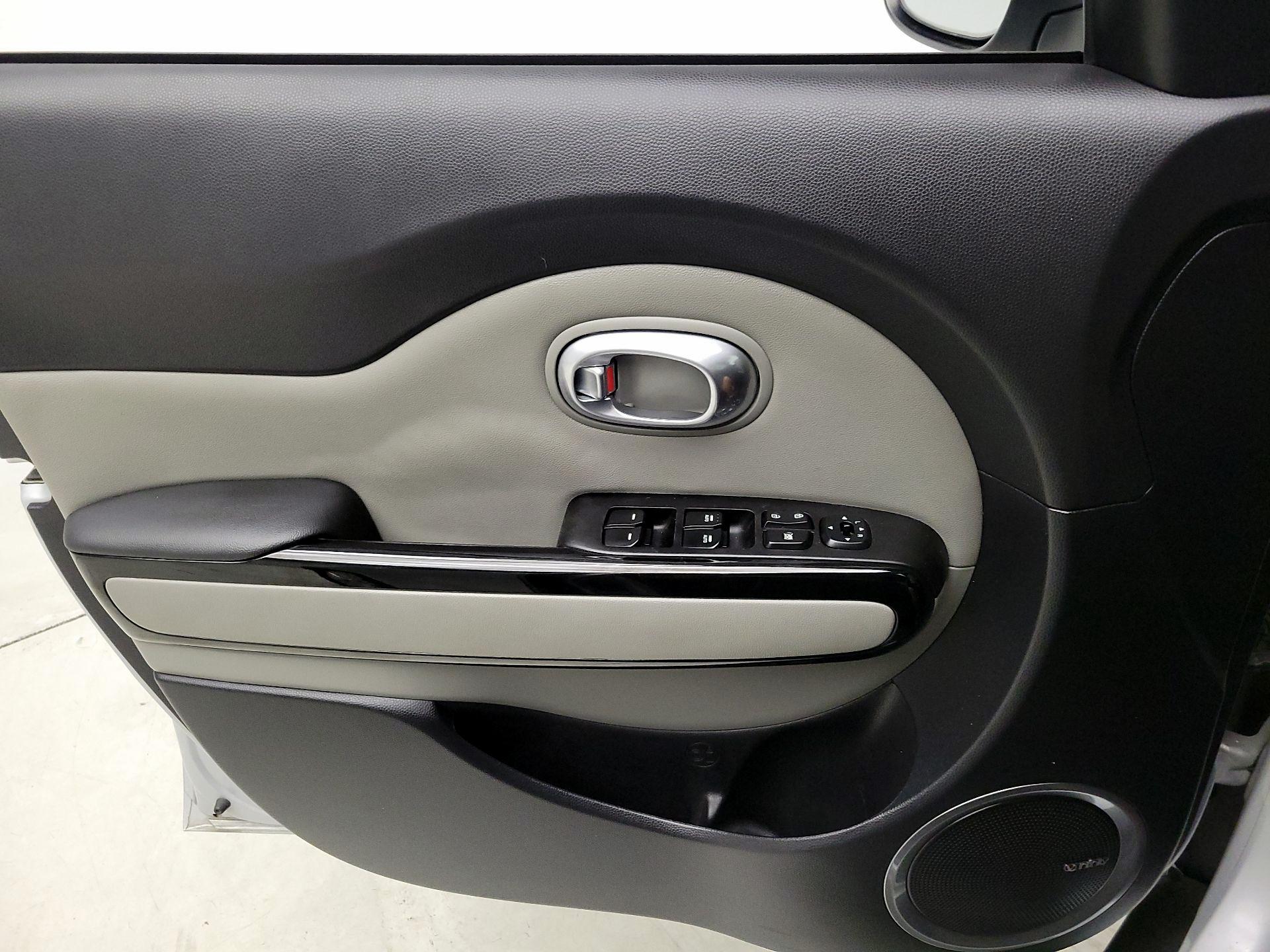Thumbnail: 2016 Kia Soul - 12