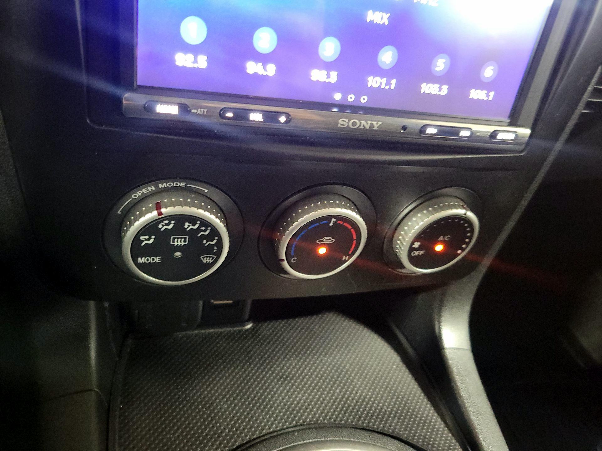Thumbnail: 2013 Mazda MX-5 Miata - 15