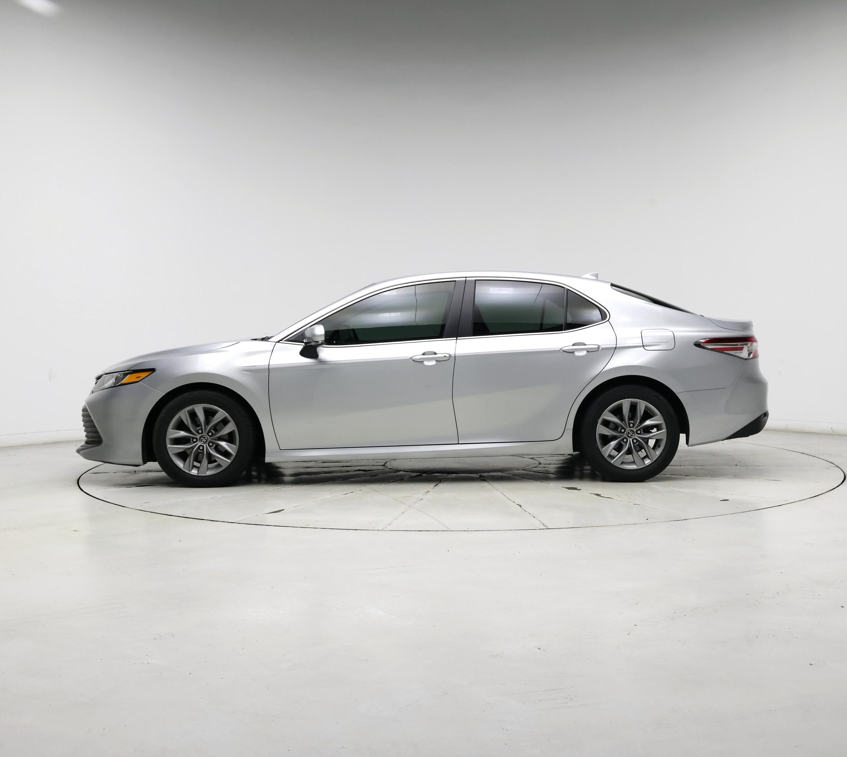 Thumbnail: 2019 Toyota Camry - 3