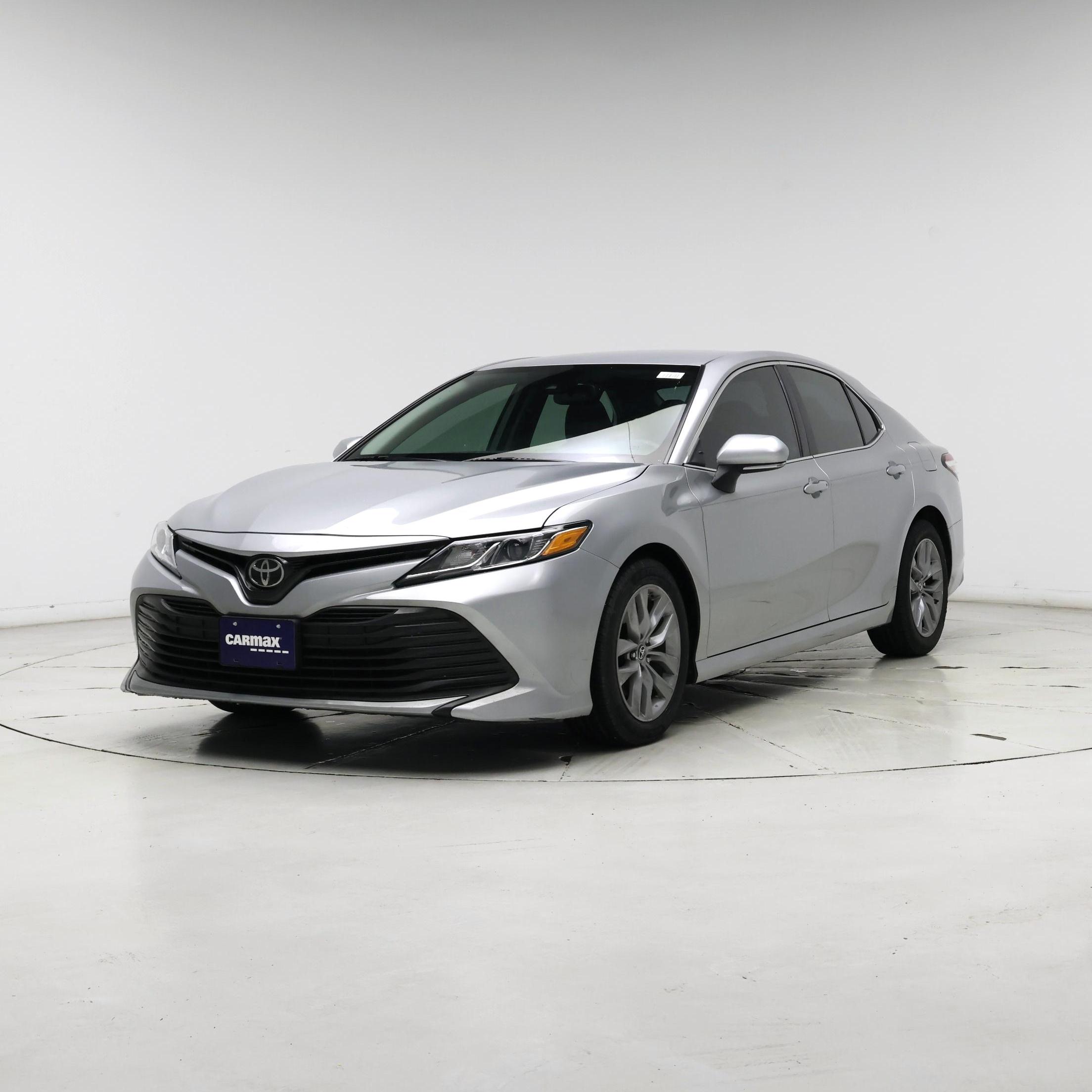 Thumbnail: 2019 Toyota Camry - 4