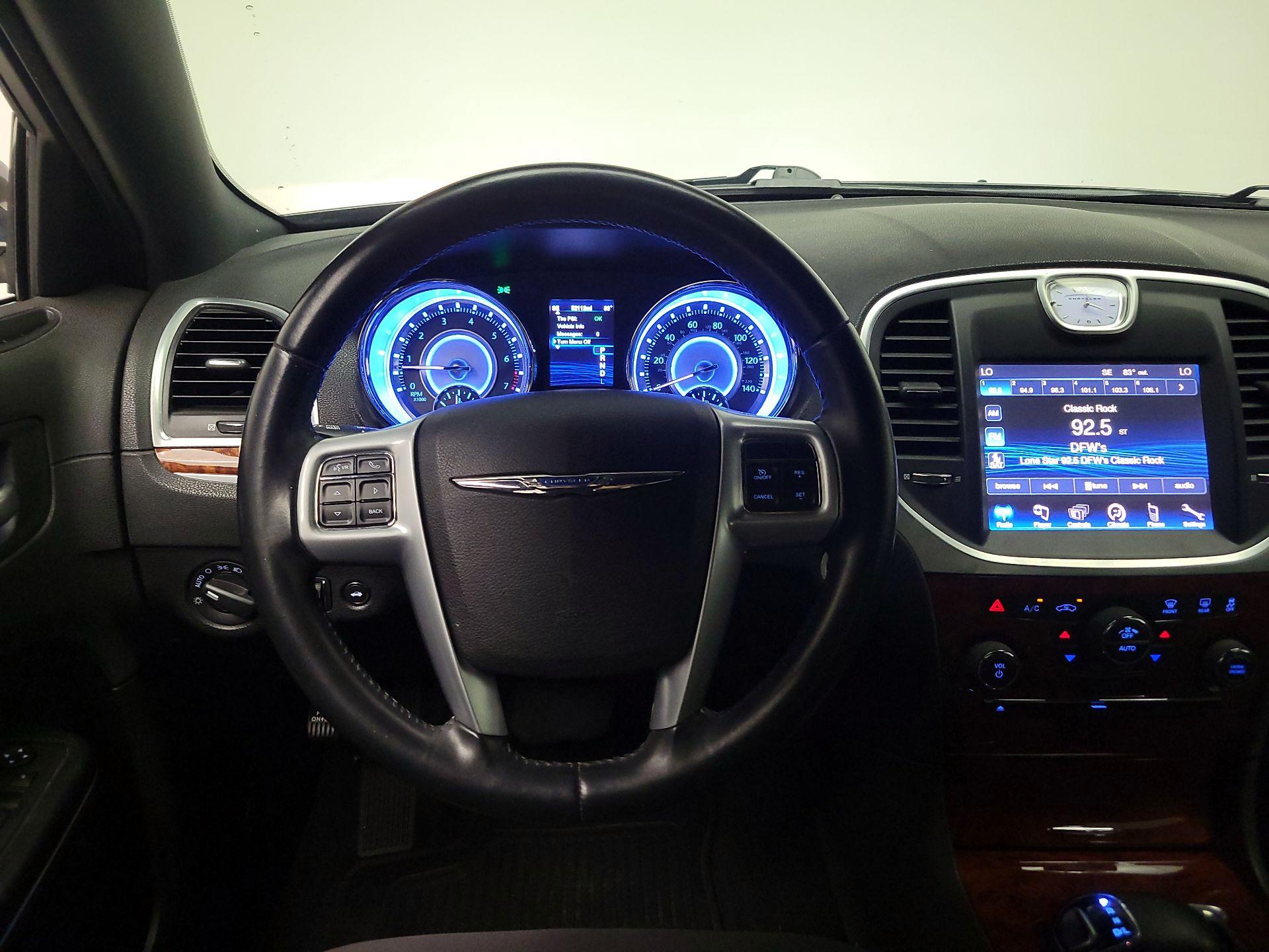 Thumbnail: 2014 Chrysler 300 - 10