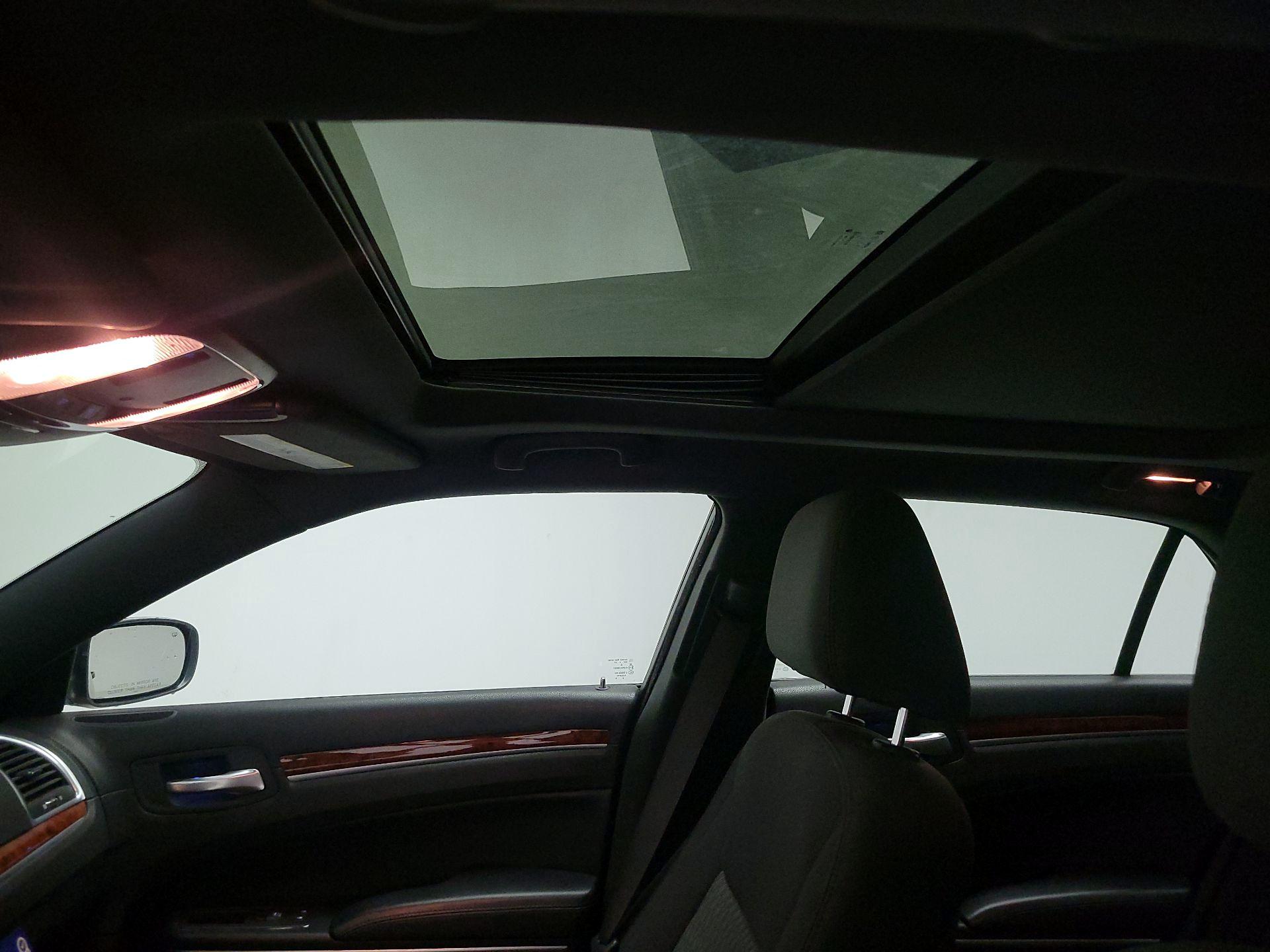 Thumbnail: 2014 Chrysler 300 - 19