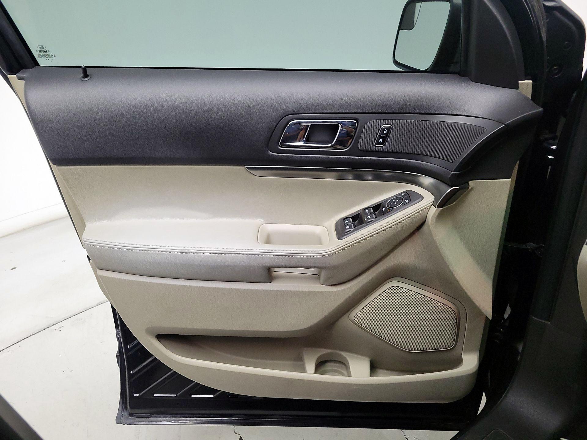 Thumbnail: 2014 Ford Explorer - 12