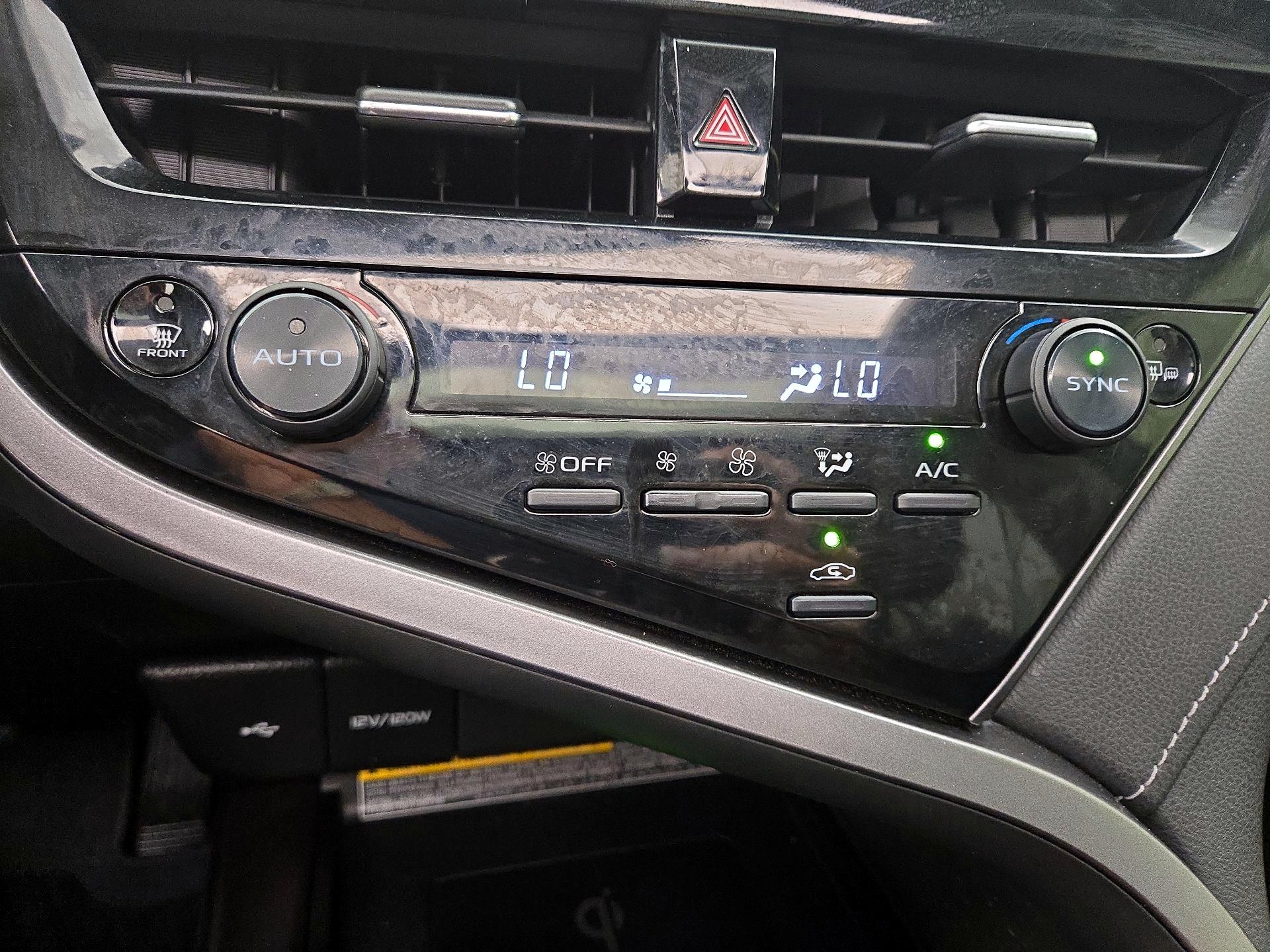 Thumbnail: 2021 Toyota Camry - 16