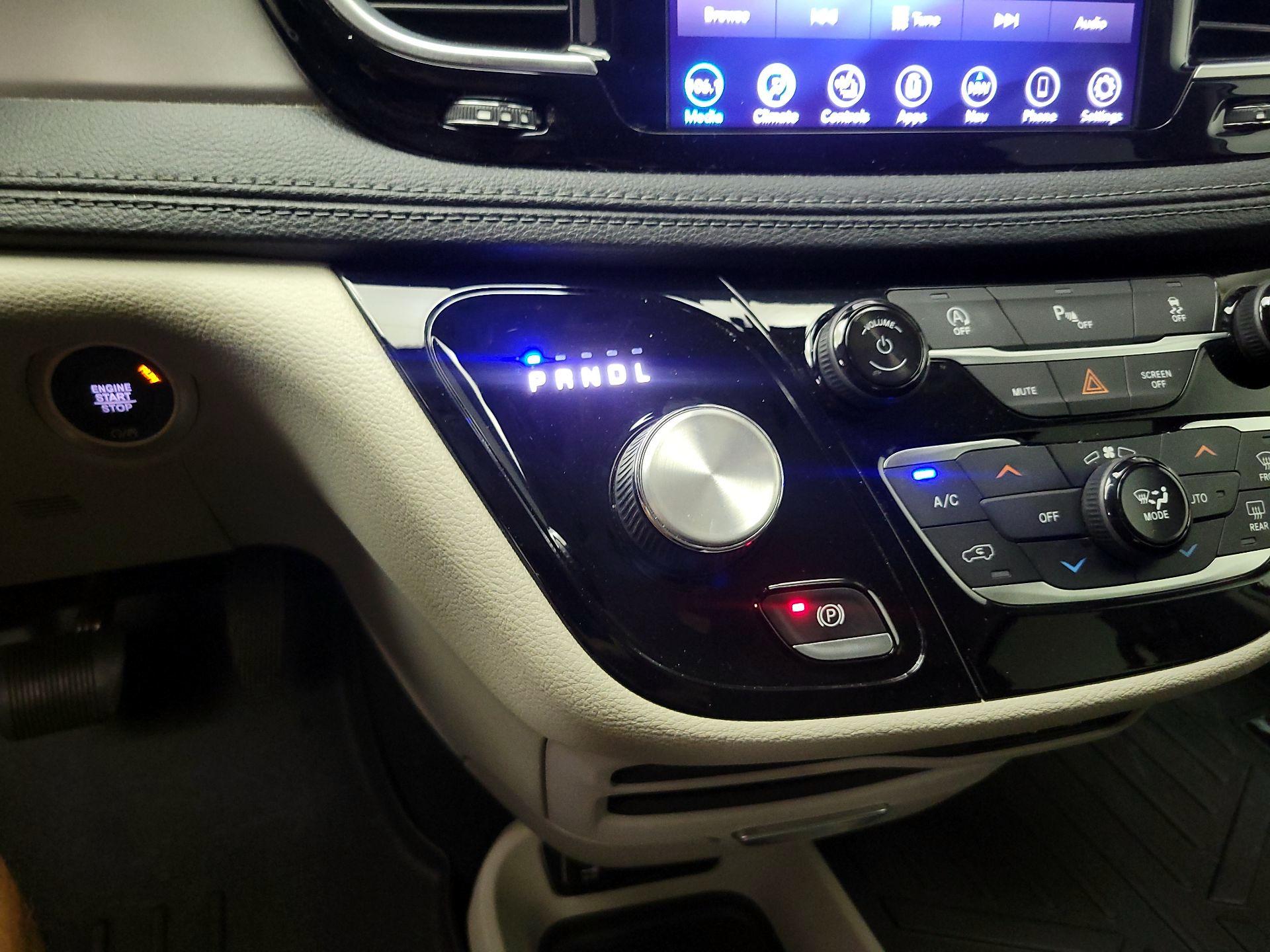 Thumbnail: 2019 Chrysler Pacifica - 16