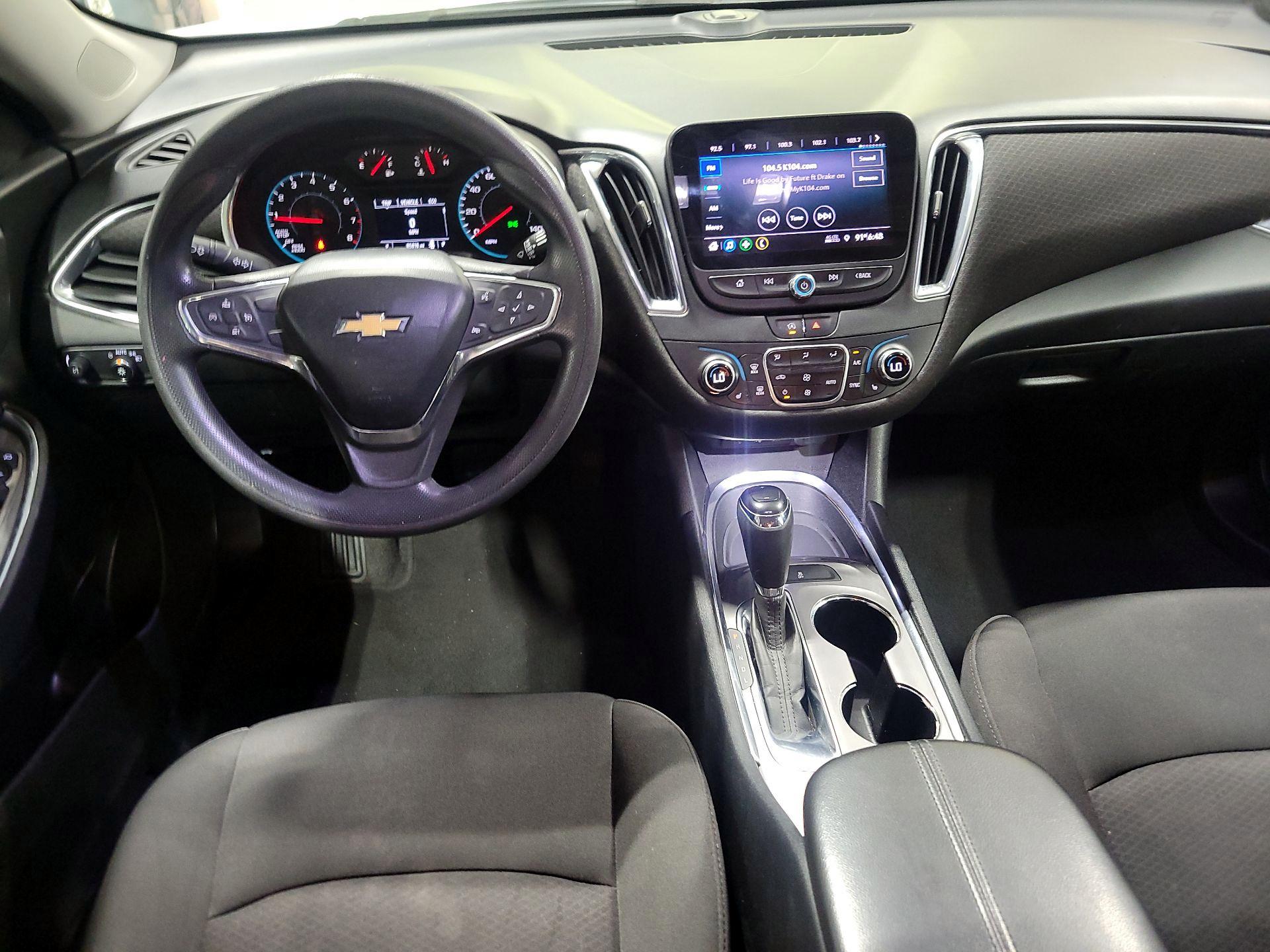 Thumbnail: 2020 Chevrolet Malibu - 9