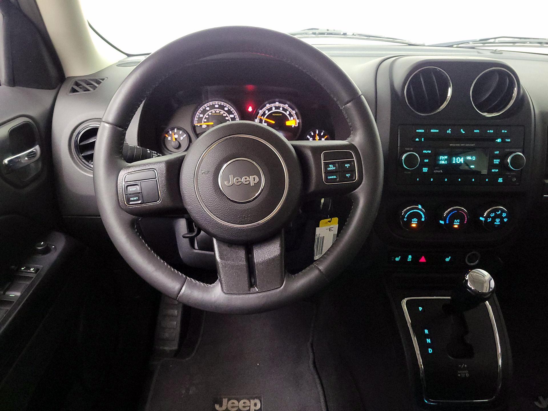 Thumbnail: 2016 Jeep Patriot - 10