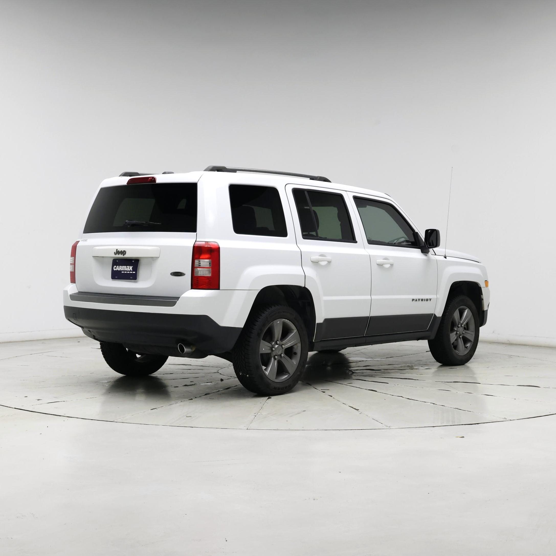 Thumbnail: 2016 Jeep Patriot - 8