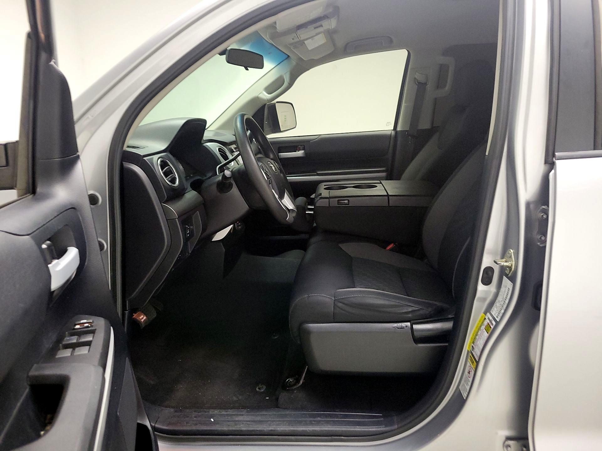 Thumbnail: 2015 Toyota Tundra - 11
