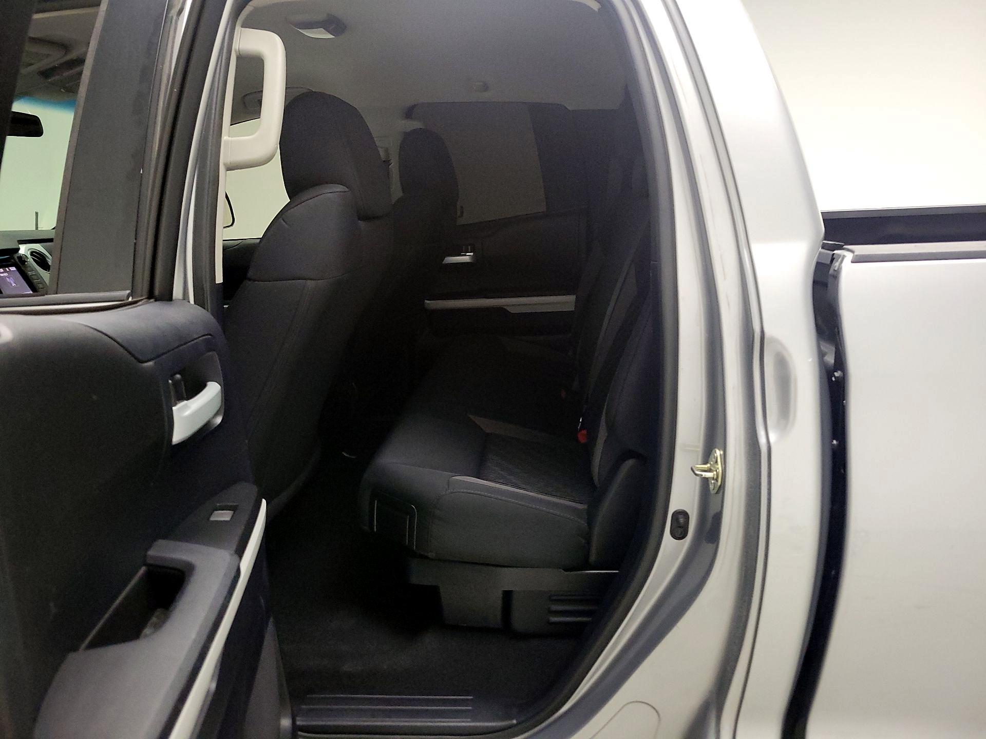 Thumbnail: 2015 Toyota Tundra - 19
