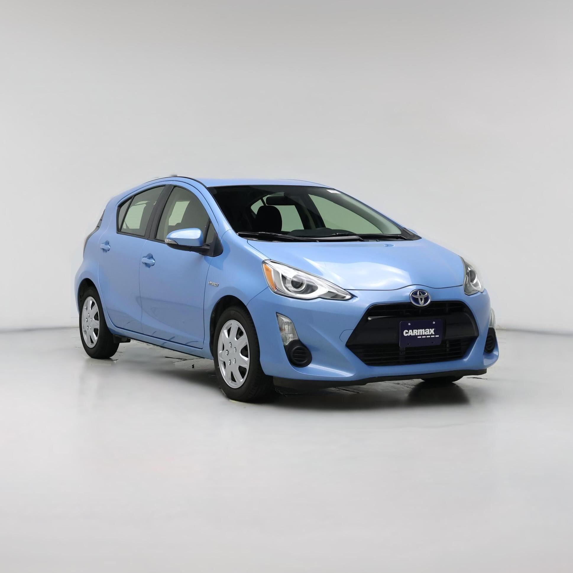 Thumbnail: 2015 Toyota Prius c - 1