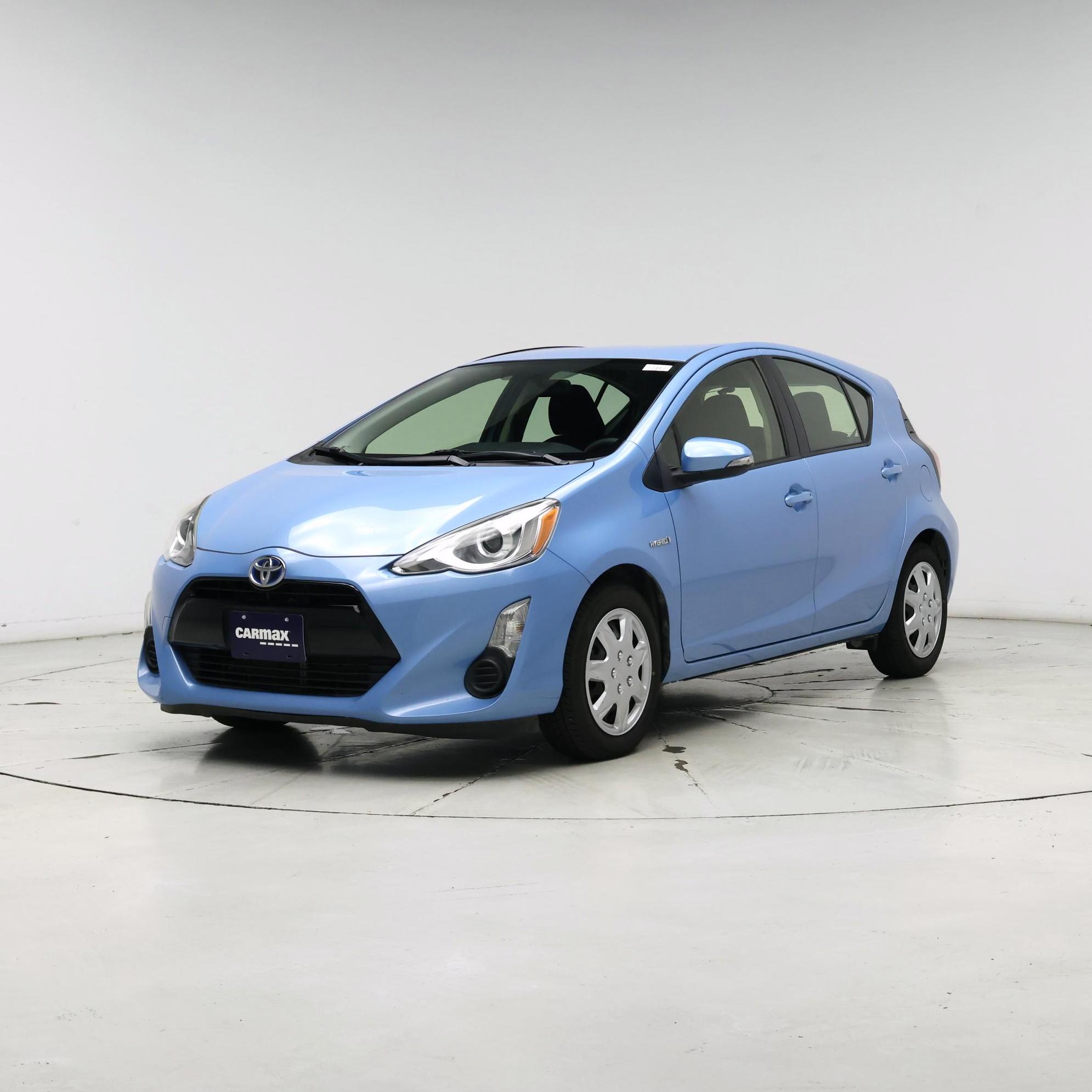 Thumbnail: 2015 Toyota Prius c - 4