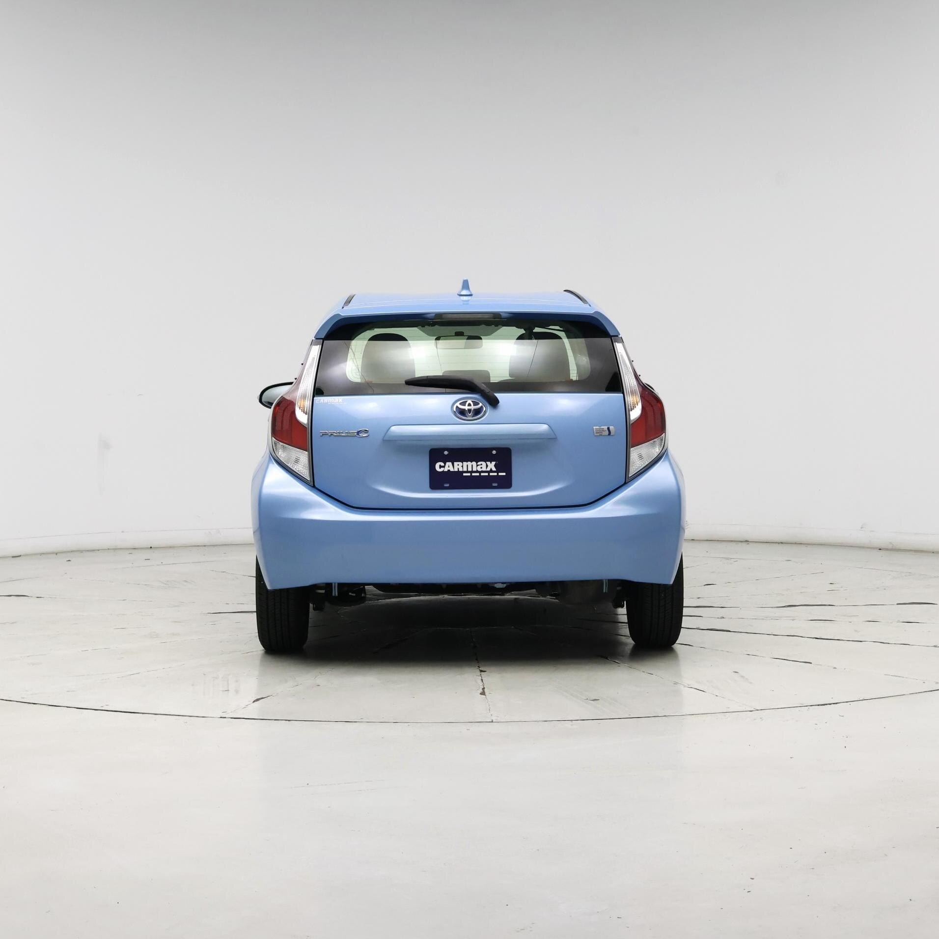 Thumbnail: 2015 Toyota Prius c - 6