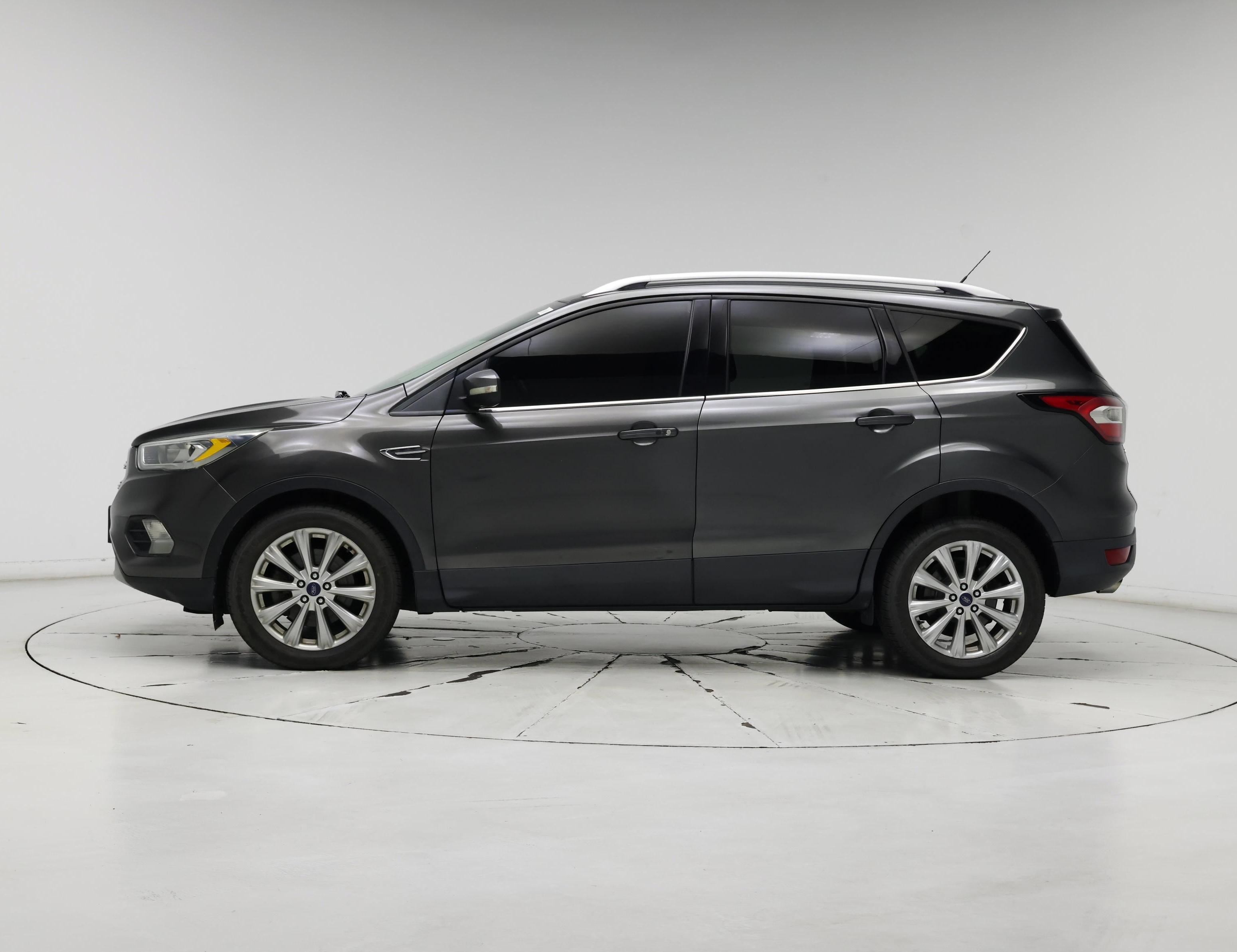 Thumbnail: 2017 Ford Escape - 3