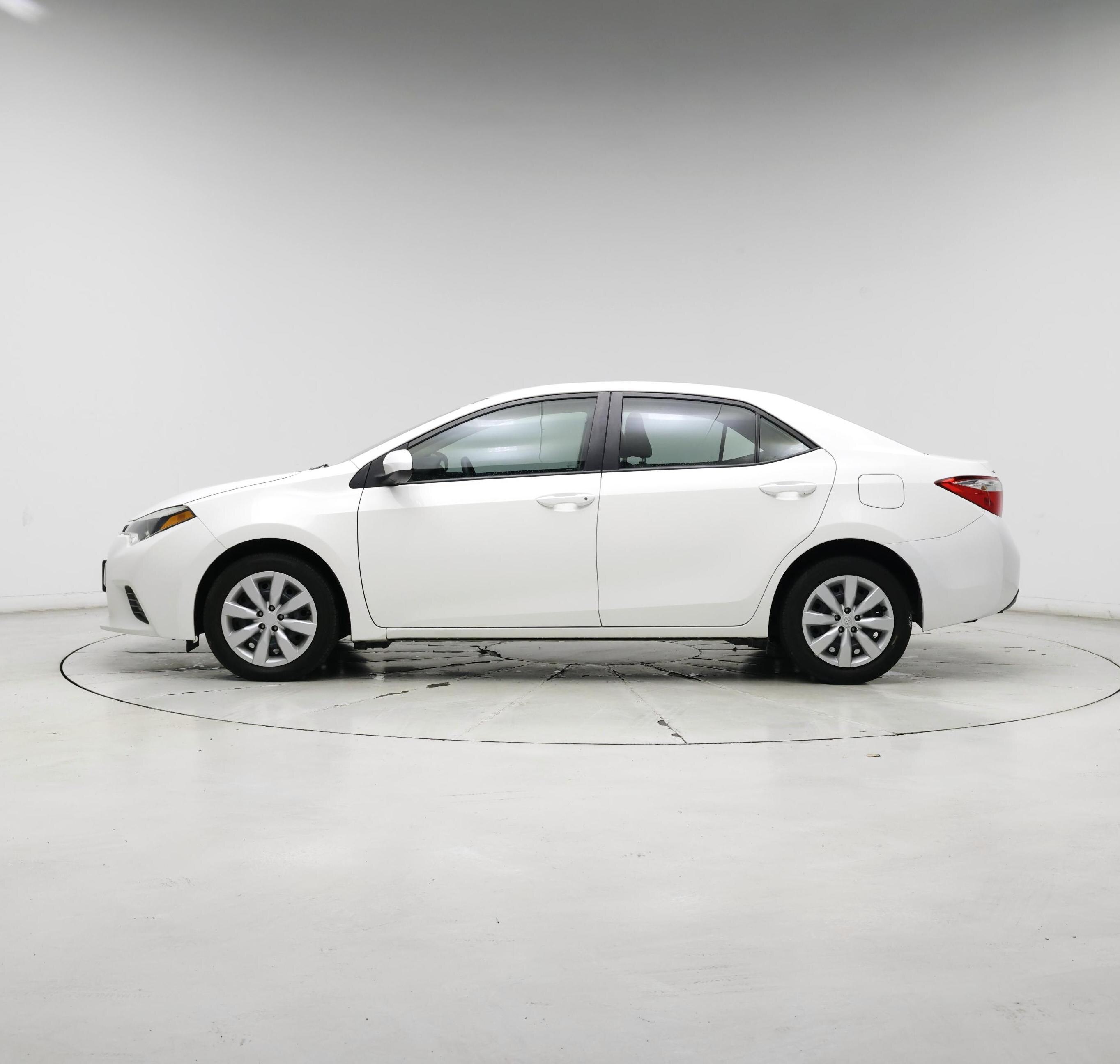 Thumbnail: 2015 Toyota Corolla - 3