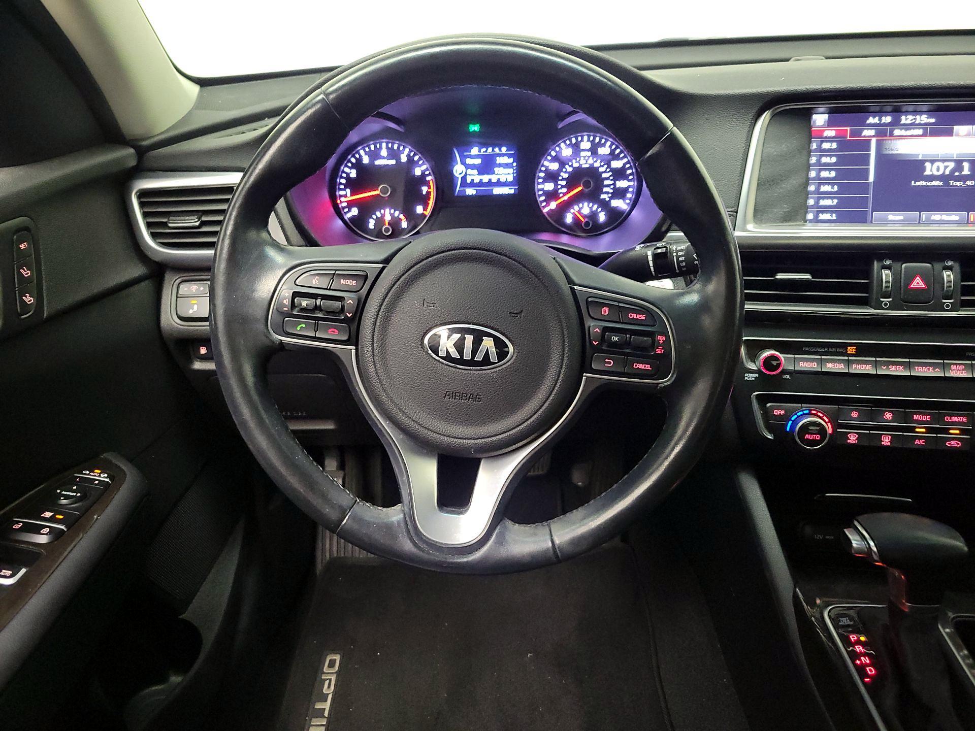 Thumbnail: 2016 Kia Optima - 10