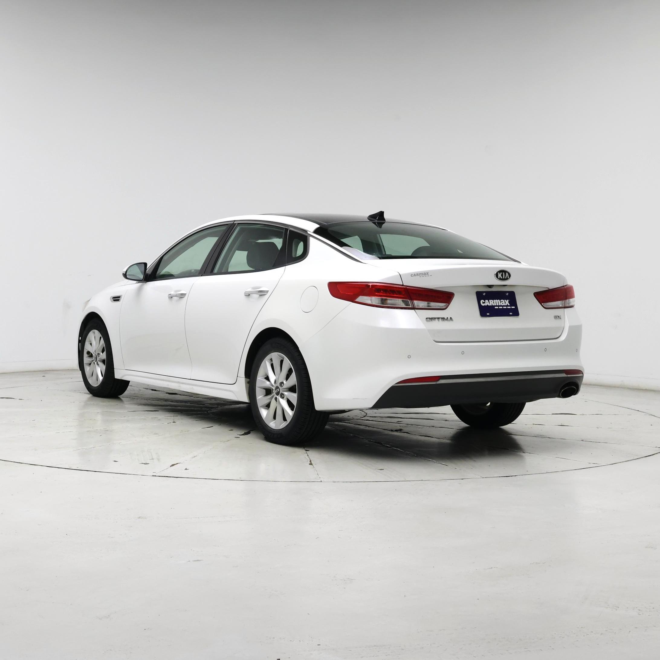 Thumbnail: 2016 Kia Optima - 2