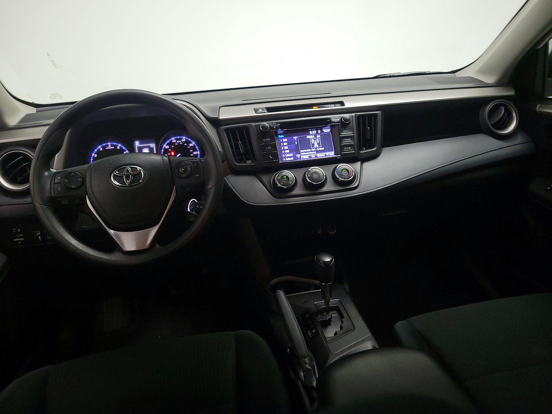 Thumbnail: 2018 Toyota RAV4 - 9