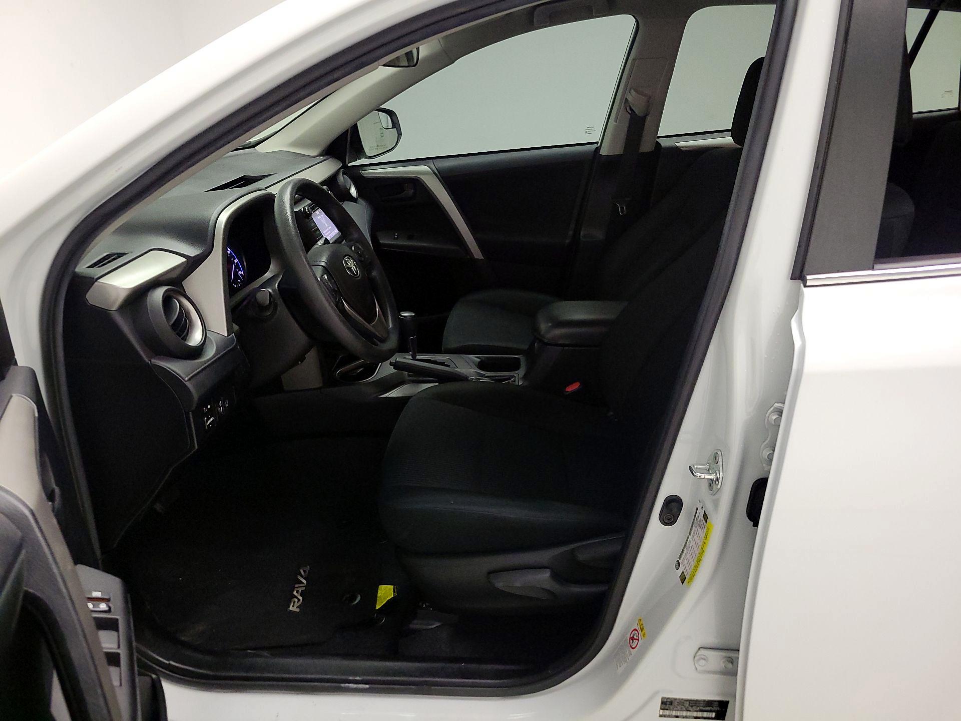 Thumbnail: 2018 Toyota RAV4 - 11