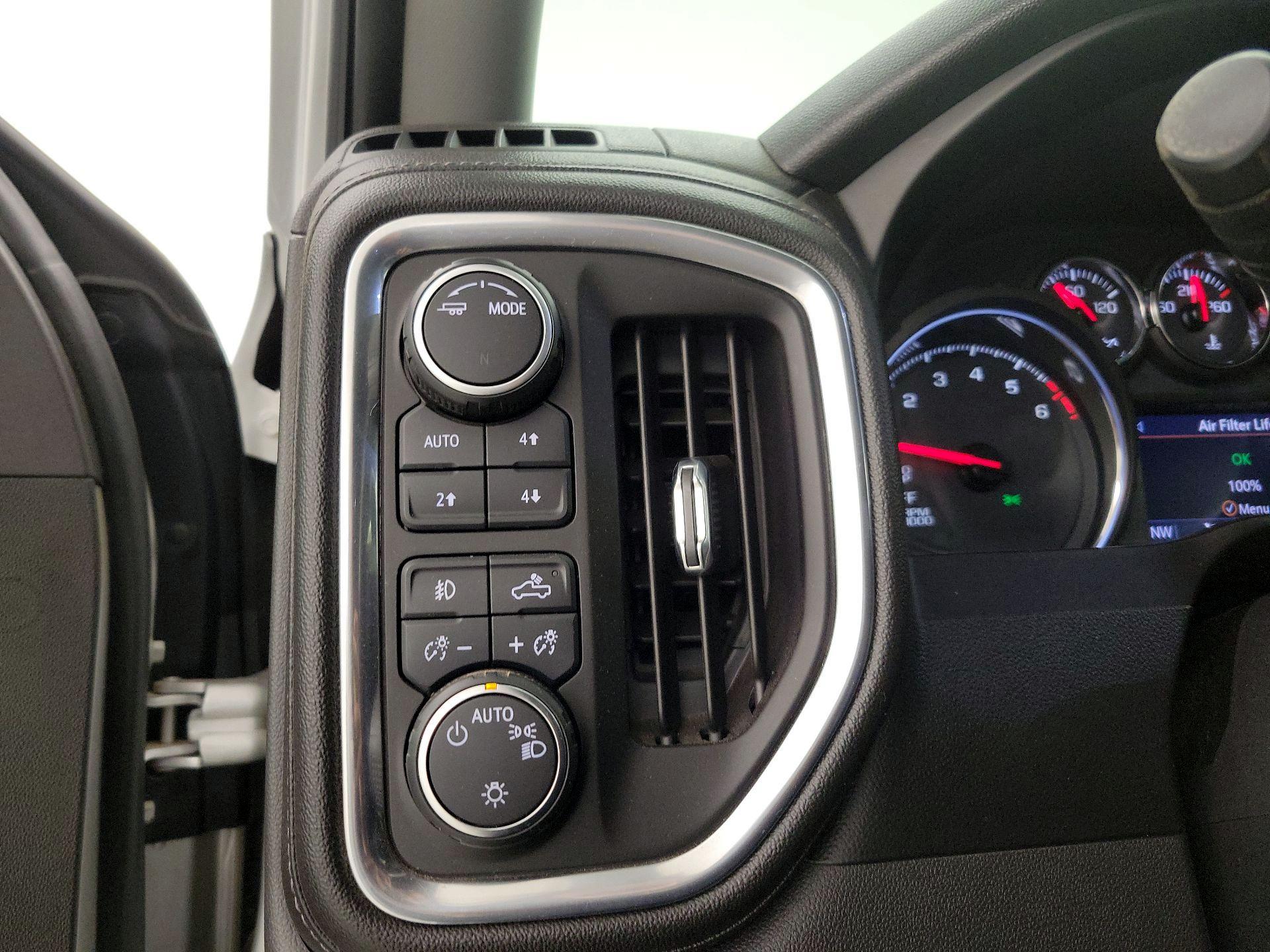 Thumbnail: 2020 Chevrolet Silverado 1500 - 13