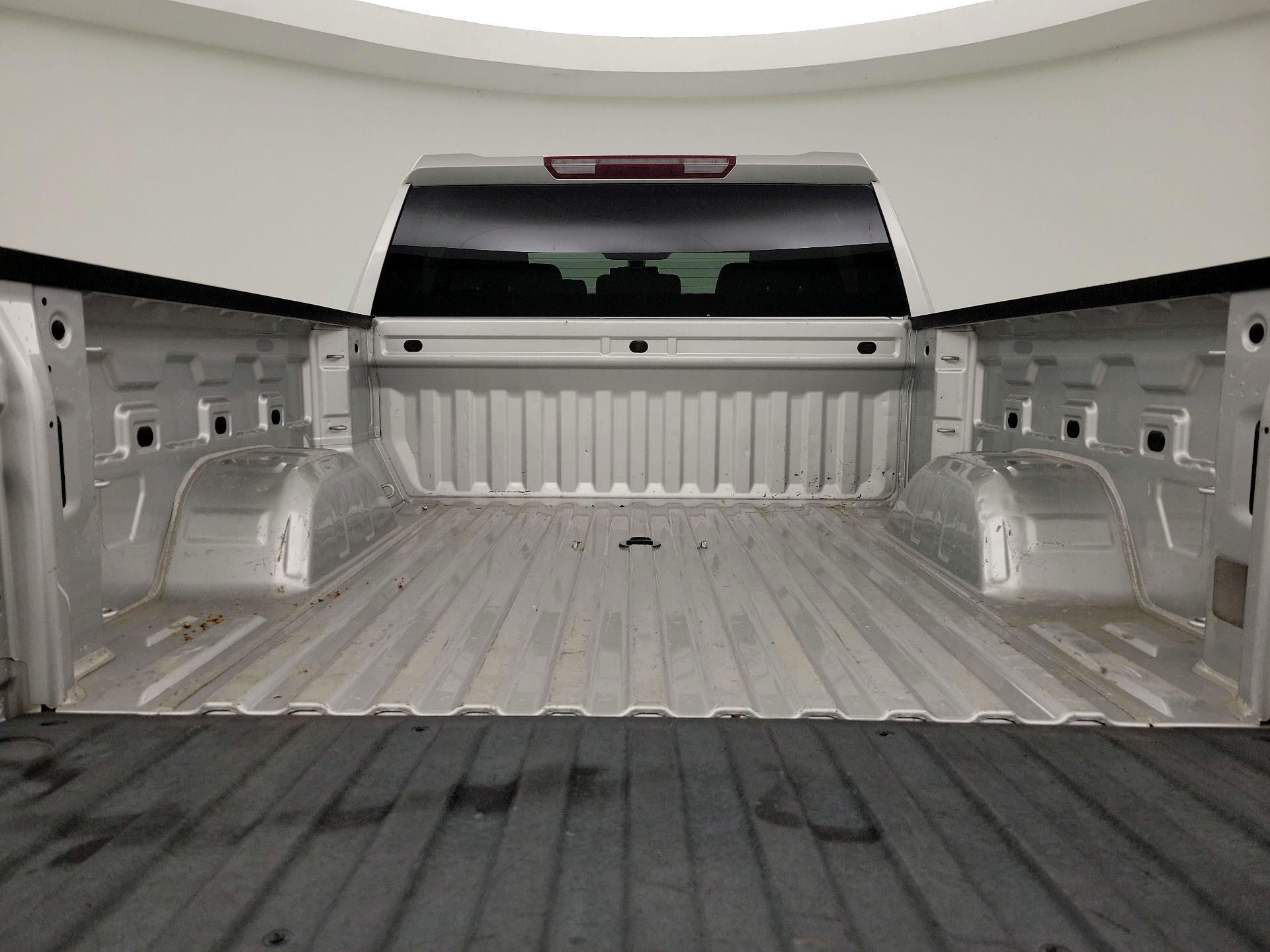 Thumbnail: 2020 Chevrolet Silverado 1500 - 19