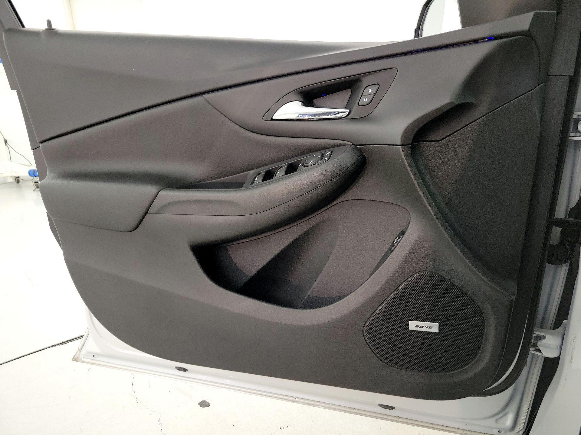 Thumbnail: 2019 Chevrolet Volt - 12