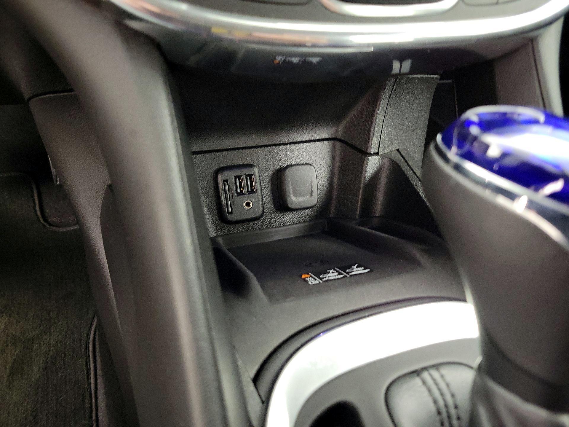 Thumbnail: 2019 Chevrolet Volt - 18