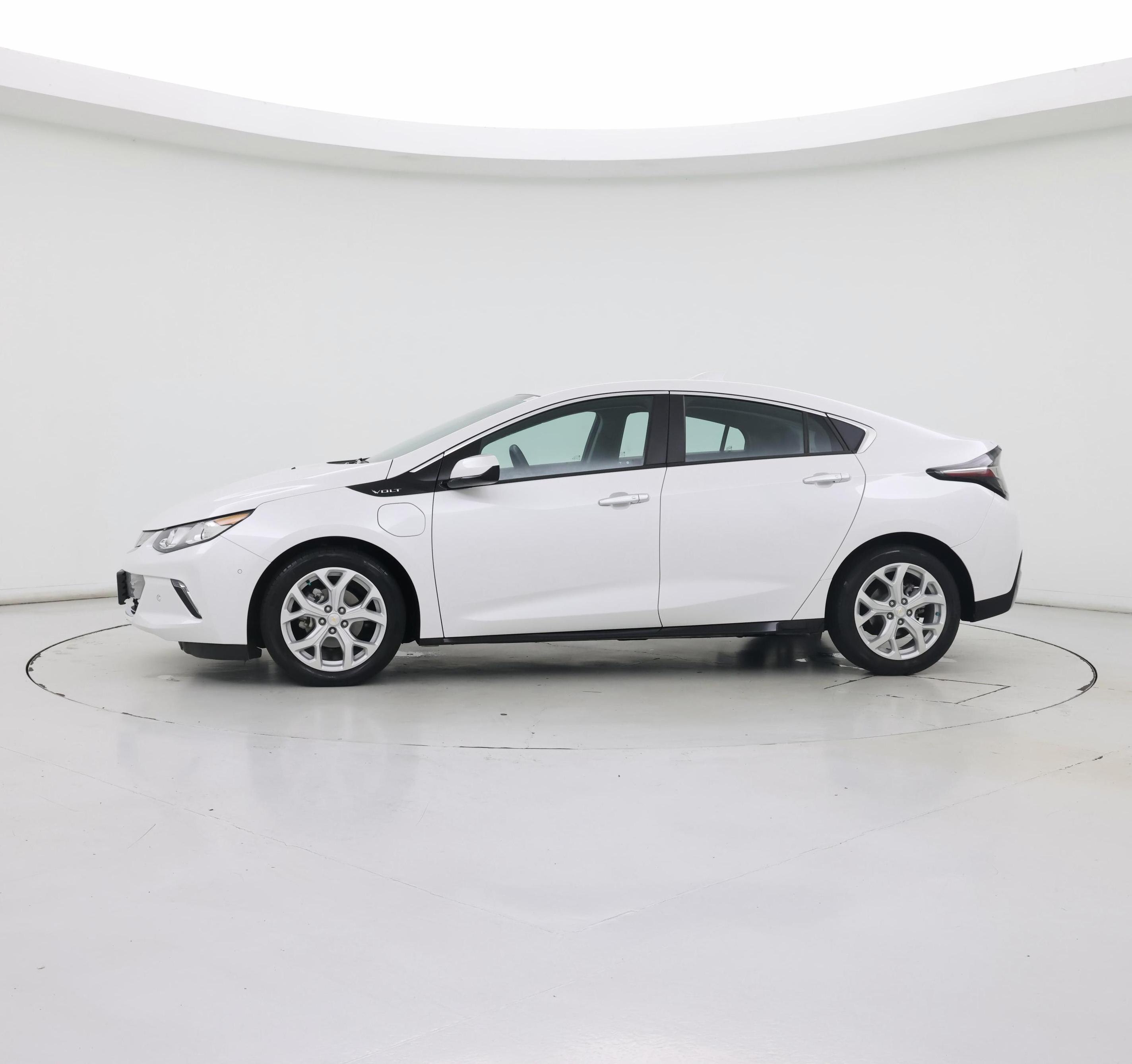 Thumbnail: 2019 Chevrolet Volt - 3