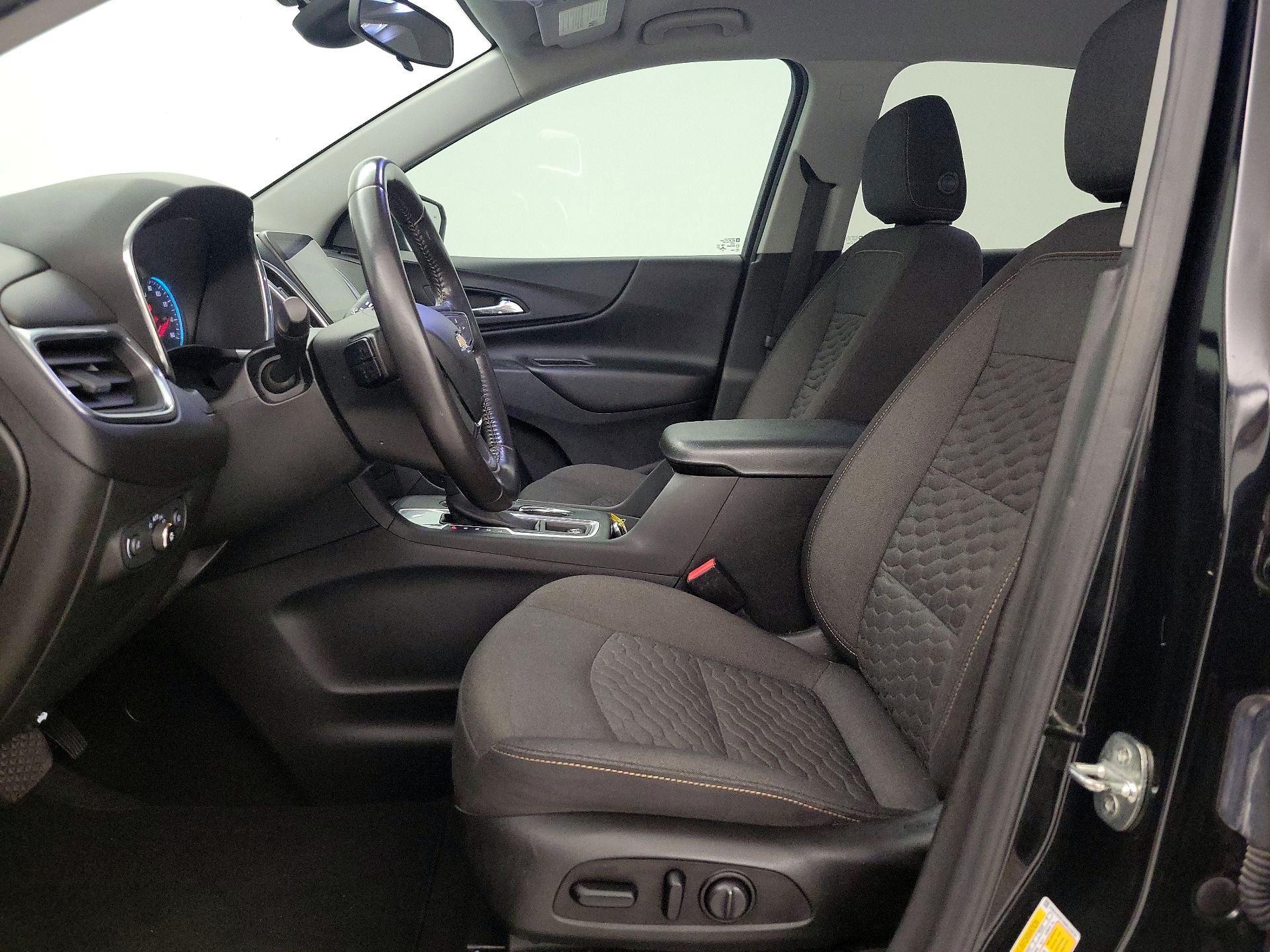 Thumbnail: 2021 Chevrolet Equinox - 11