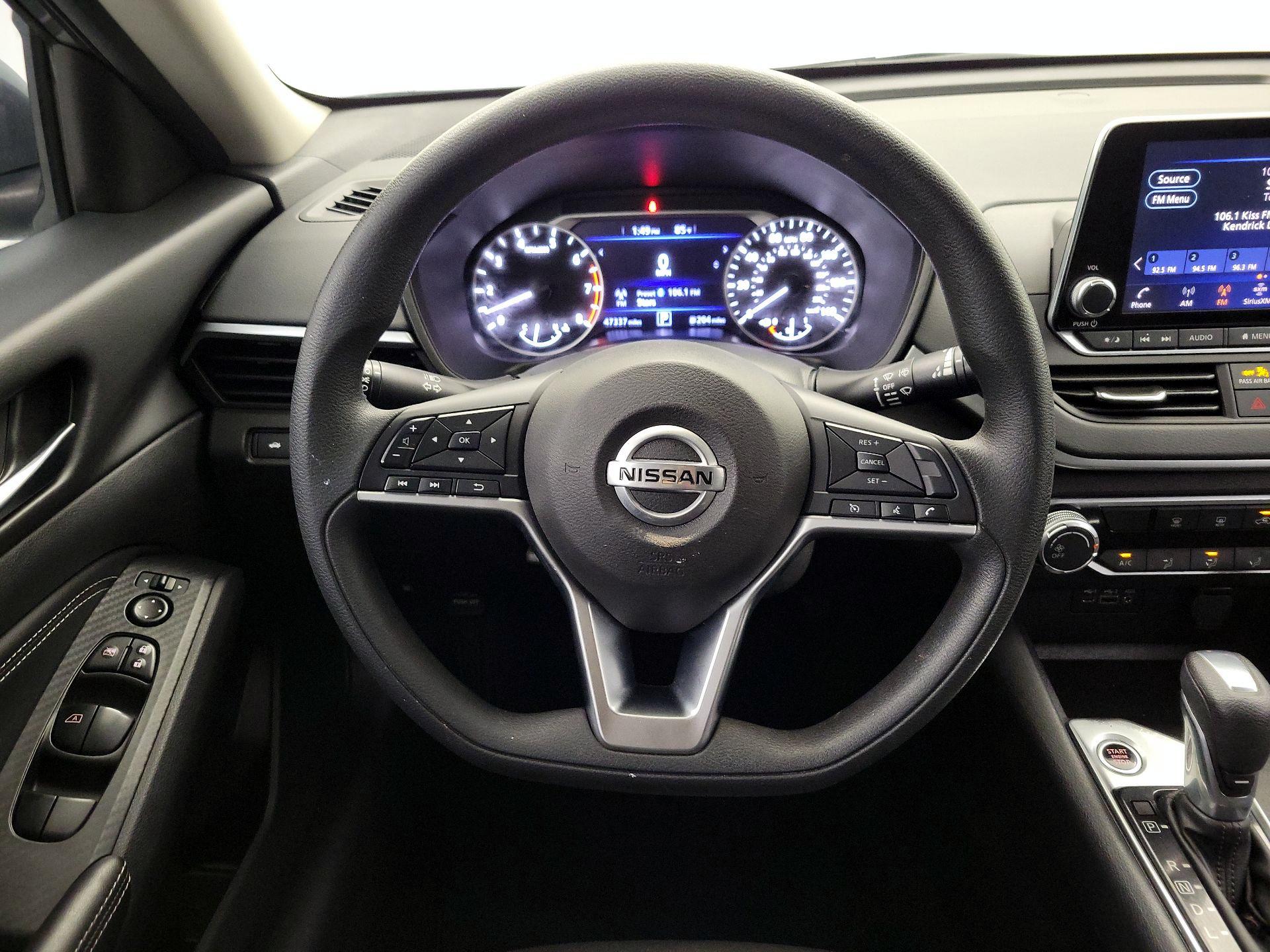 Thumbnail: 2020 Nissan Altima - 10