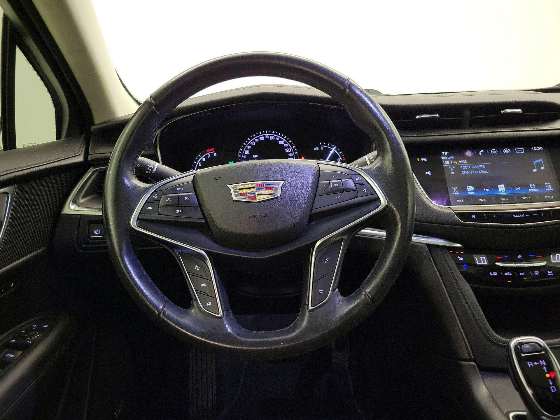 Thumbnail: 2019 Cadillac XT5 - 10