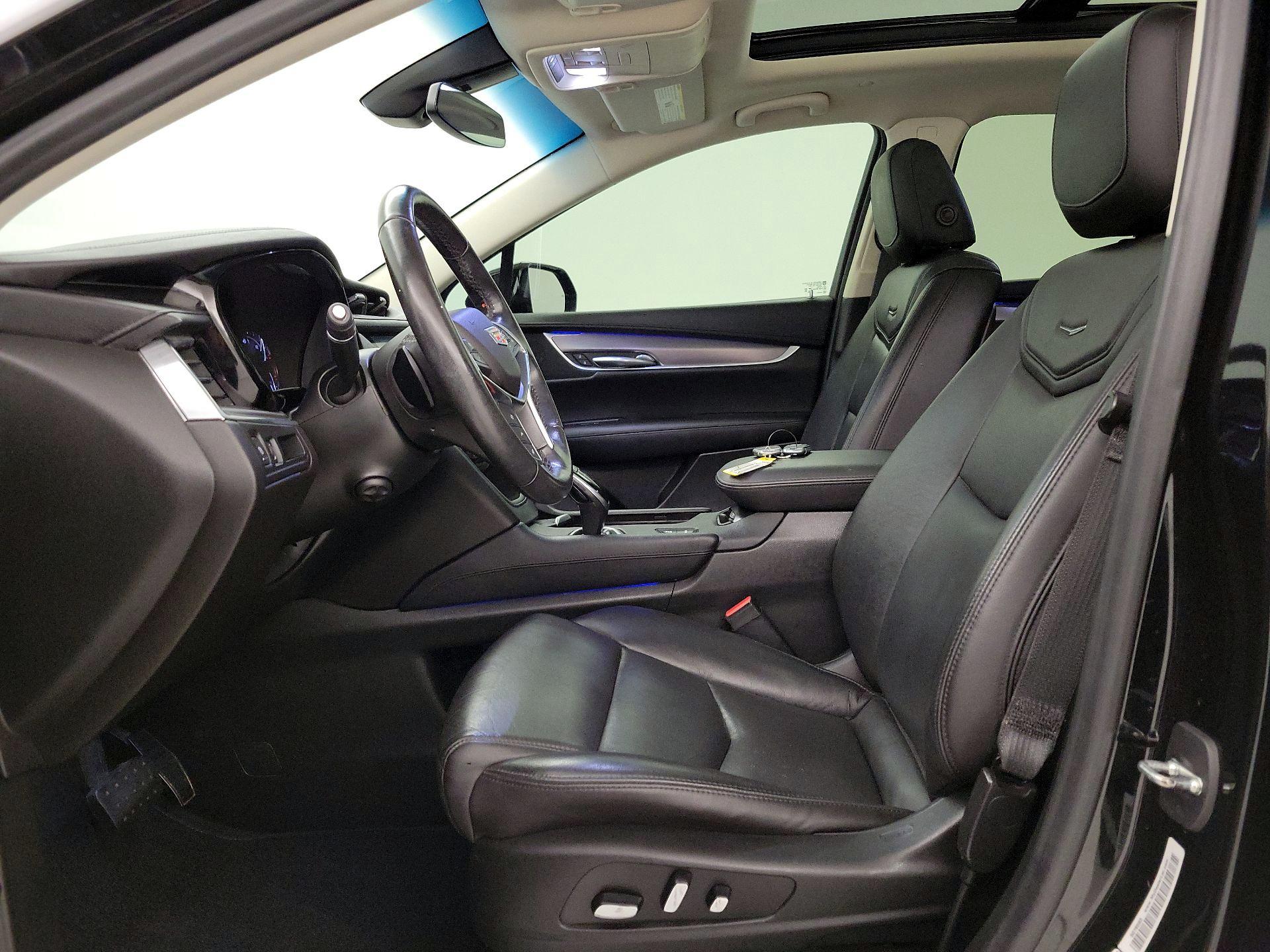 Thumbnail: 2019 Cadillac XT5 - 11