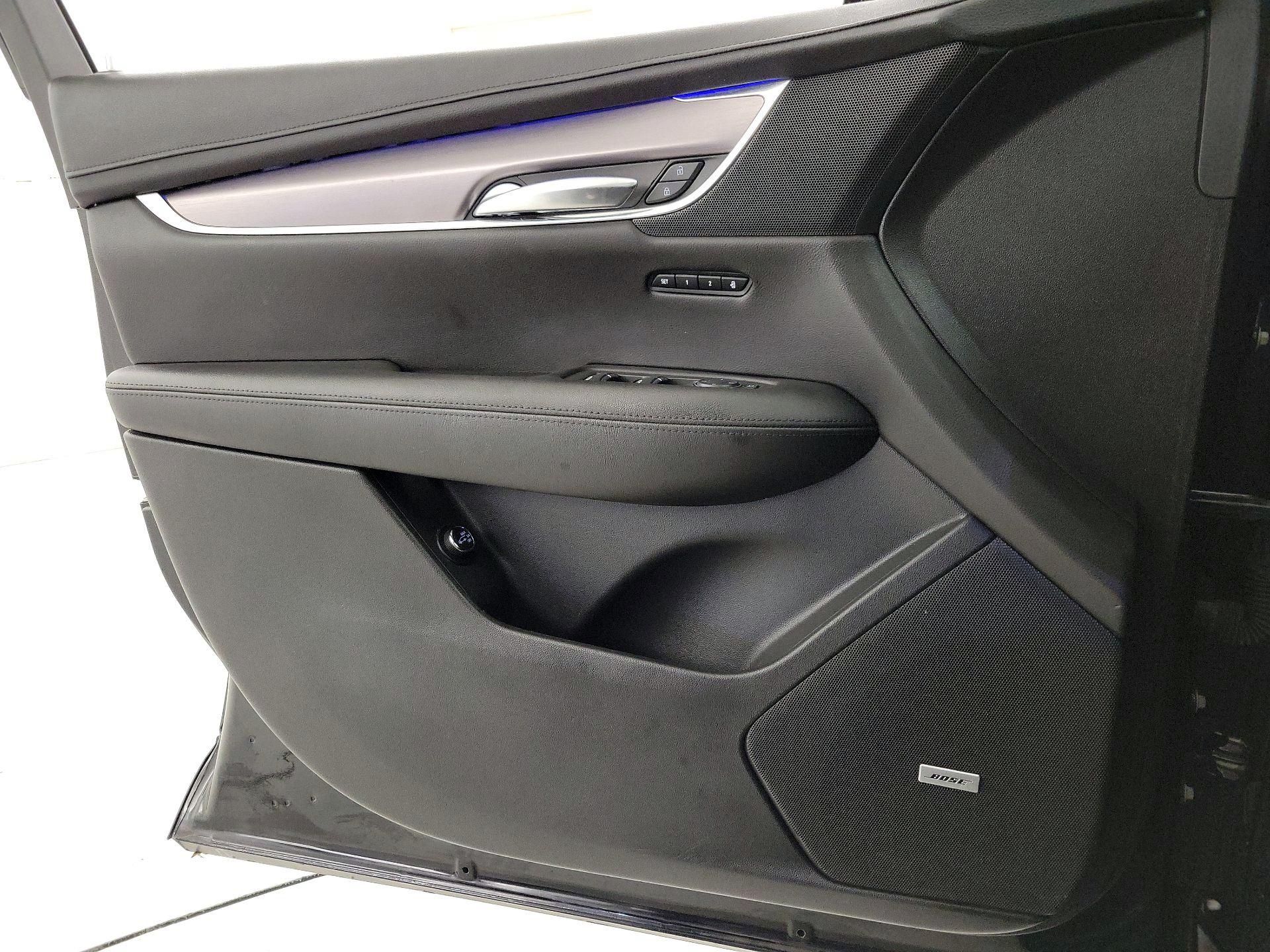 Thumbnail: 2019 Cadillac XT5 - 12