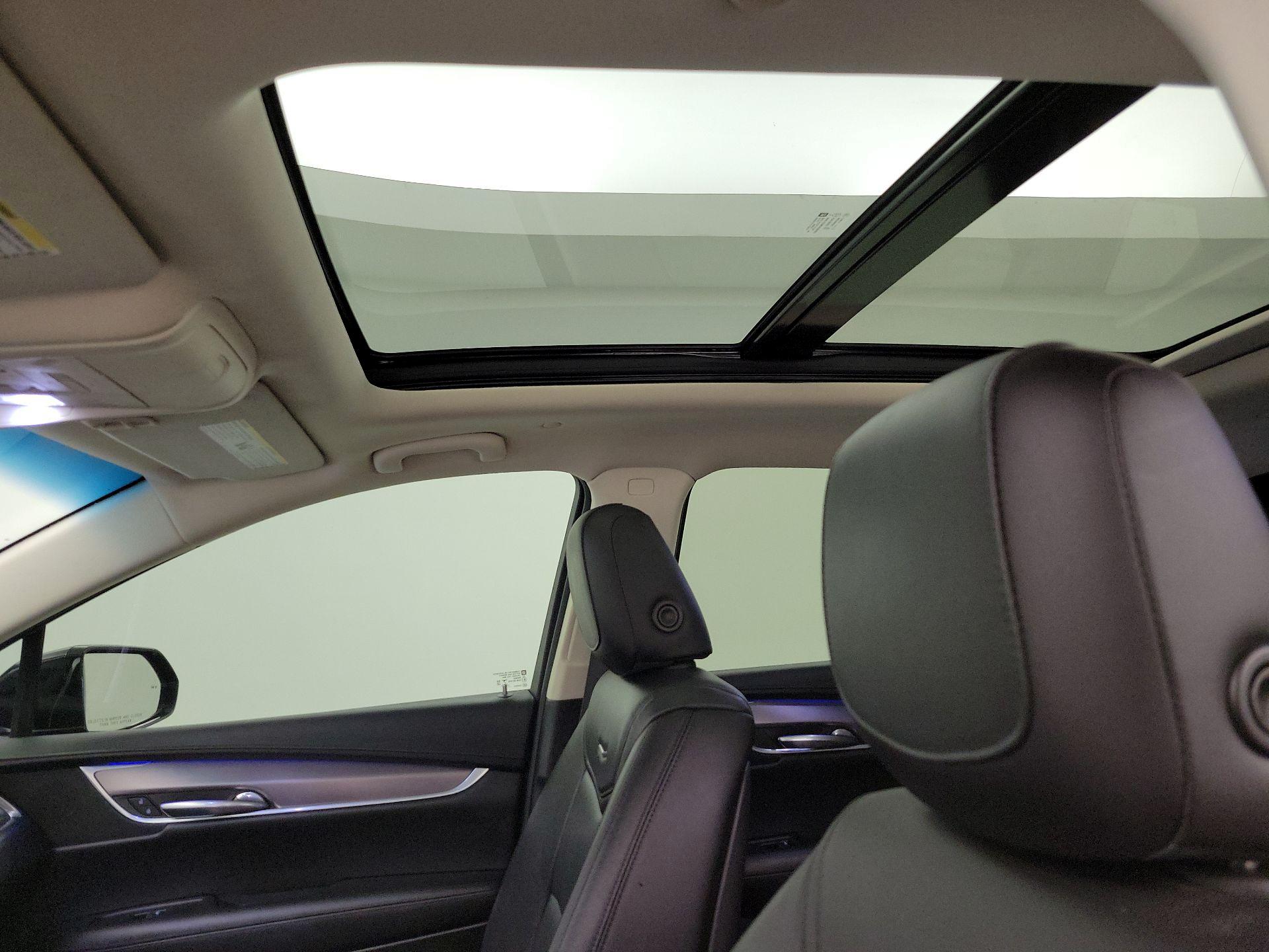 Thumbnail: 2019 Cadillac XT5 - 18