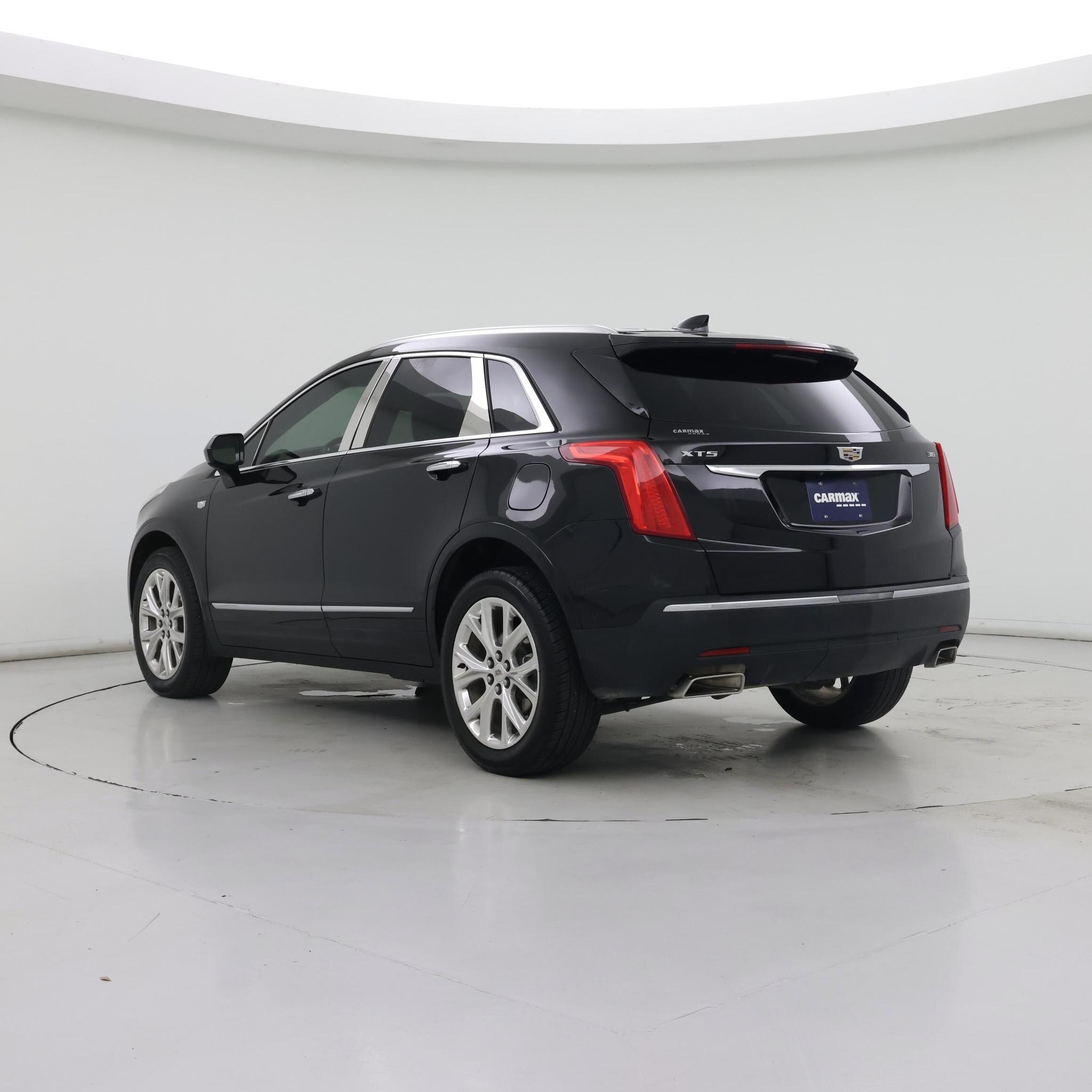Thumbnail: 2019 Cadillac XT5 - 2
