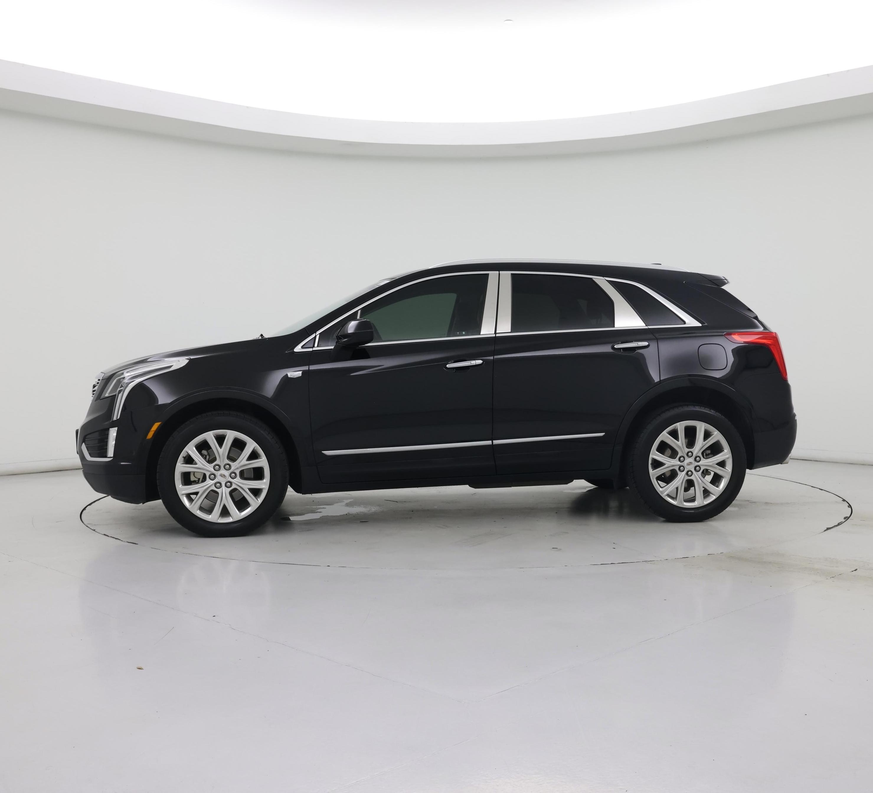 Thumbnail: 2019 Cadillac XT5 - 3