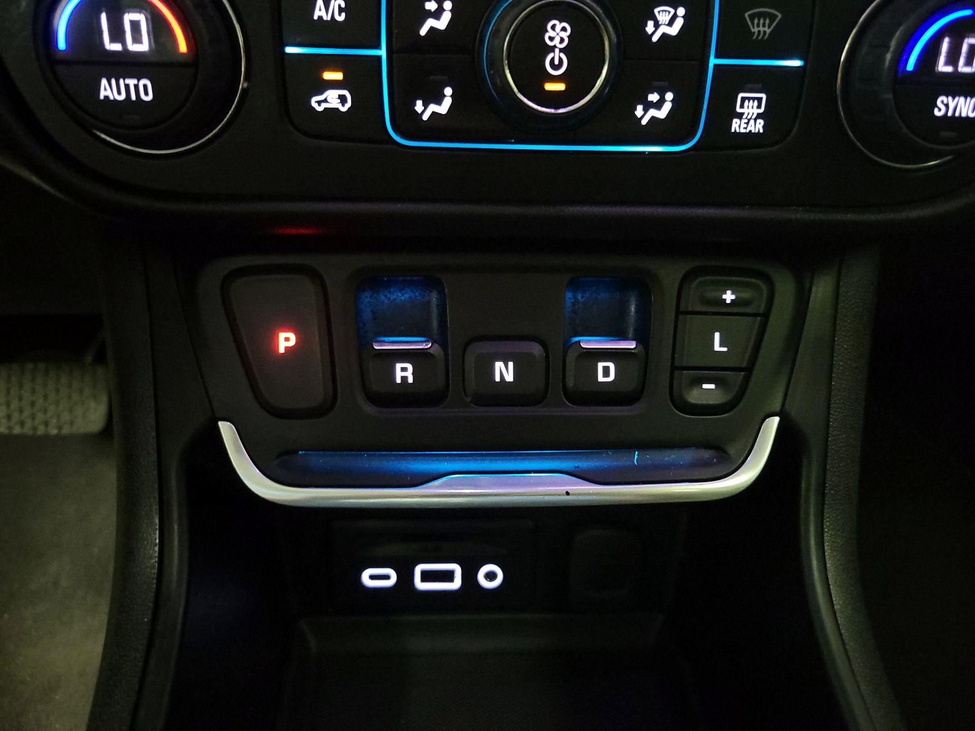 Thumbnail: 2020 GMC Terrain - 17