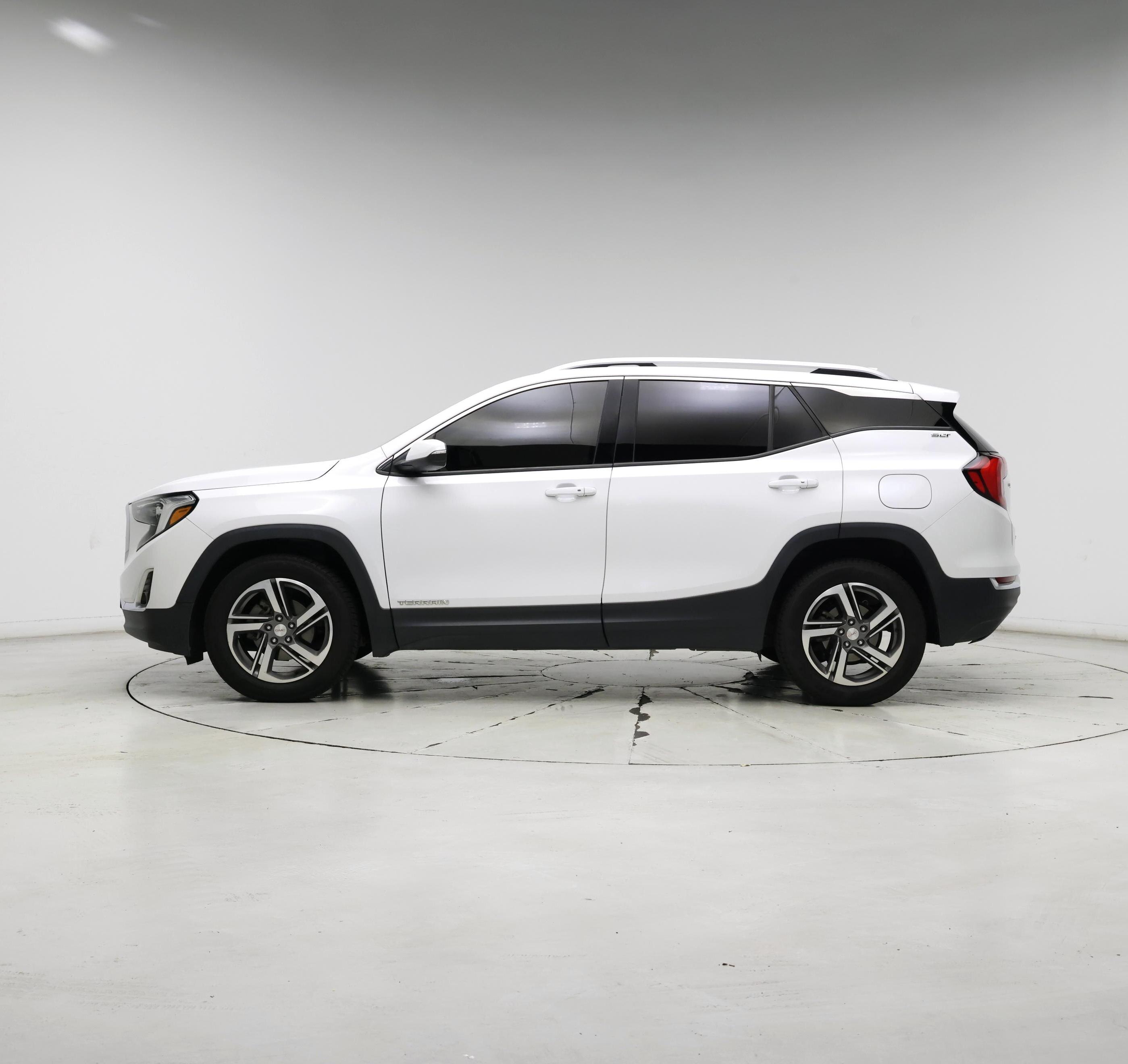 Thumbnail: 2020 GMC Terrain - 3