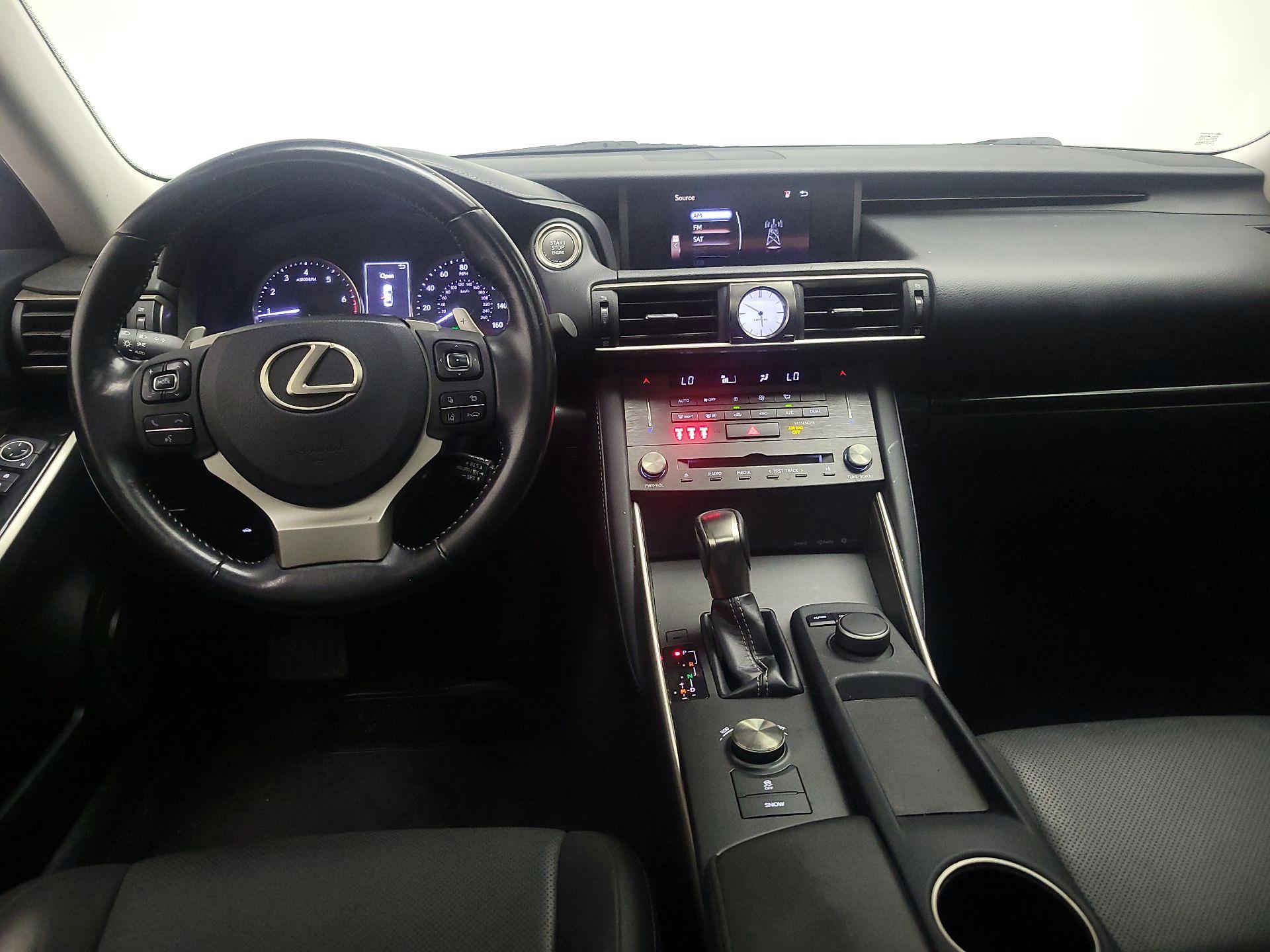 Thumbnail: 2019 Lexus IS - 9