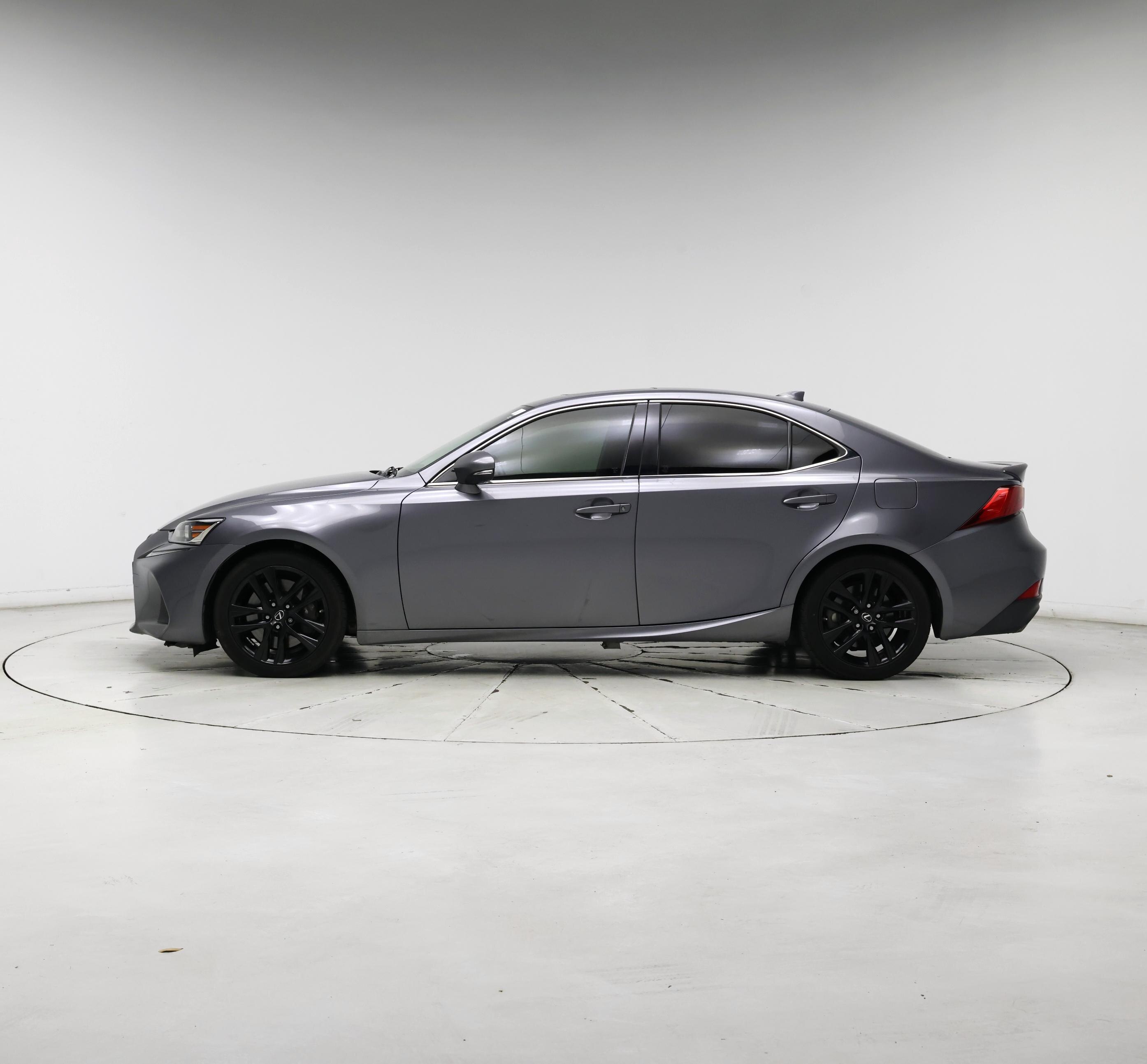 Thumbnail: 2019 Lexus IS - 3