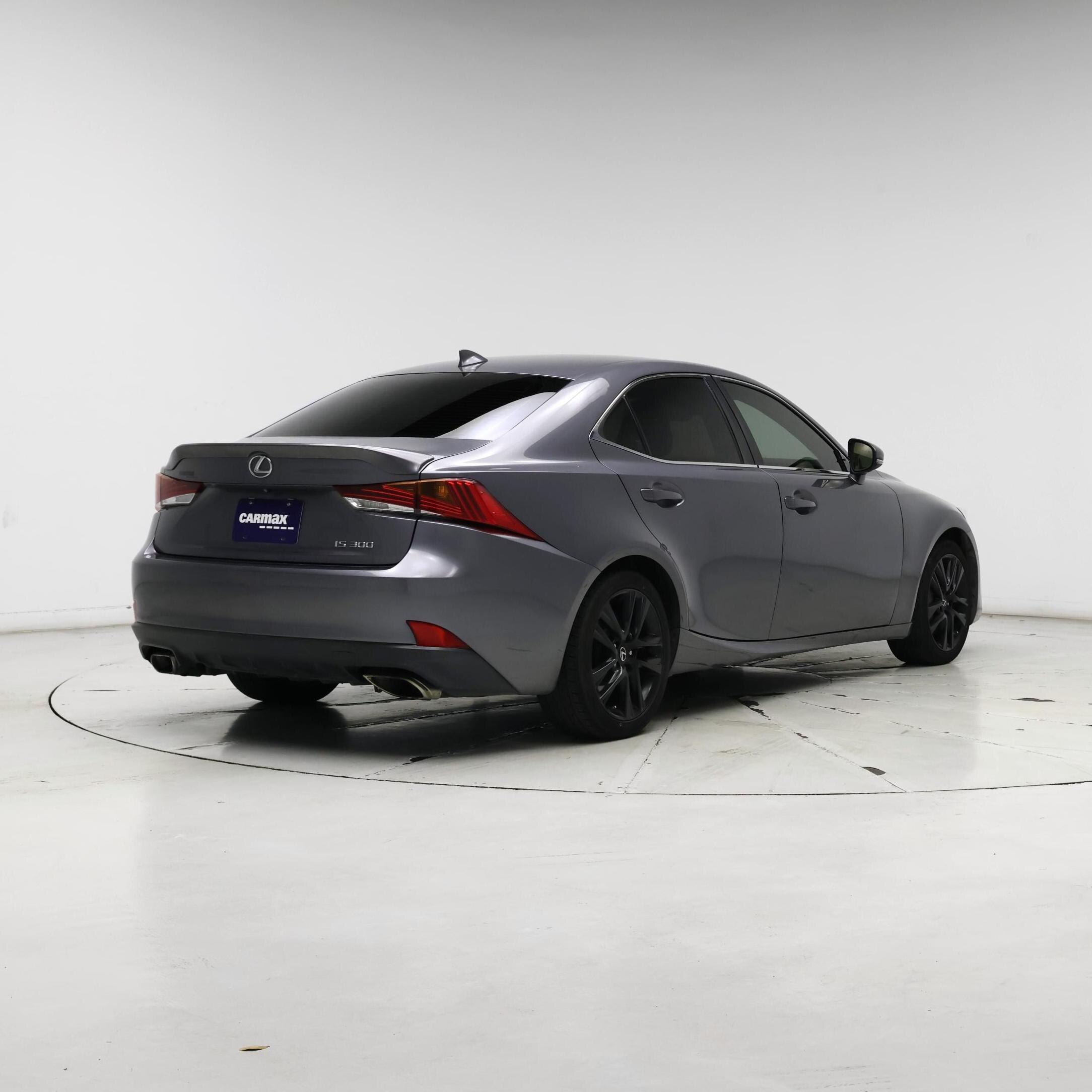 Thumbnail: 2019 Lexus IS - 8