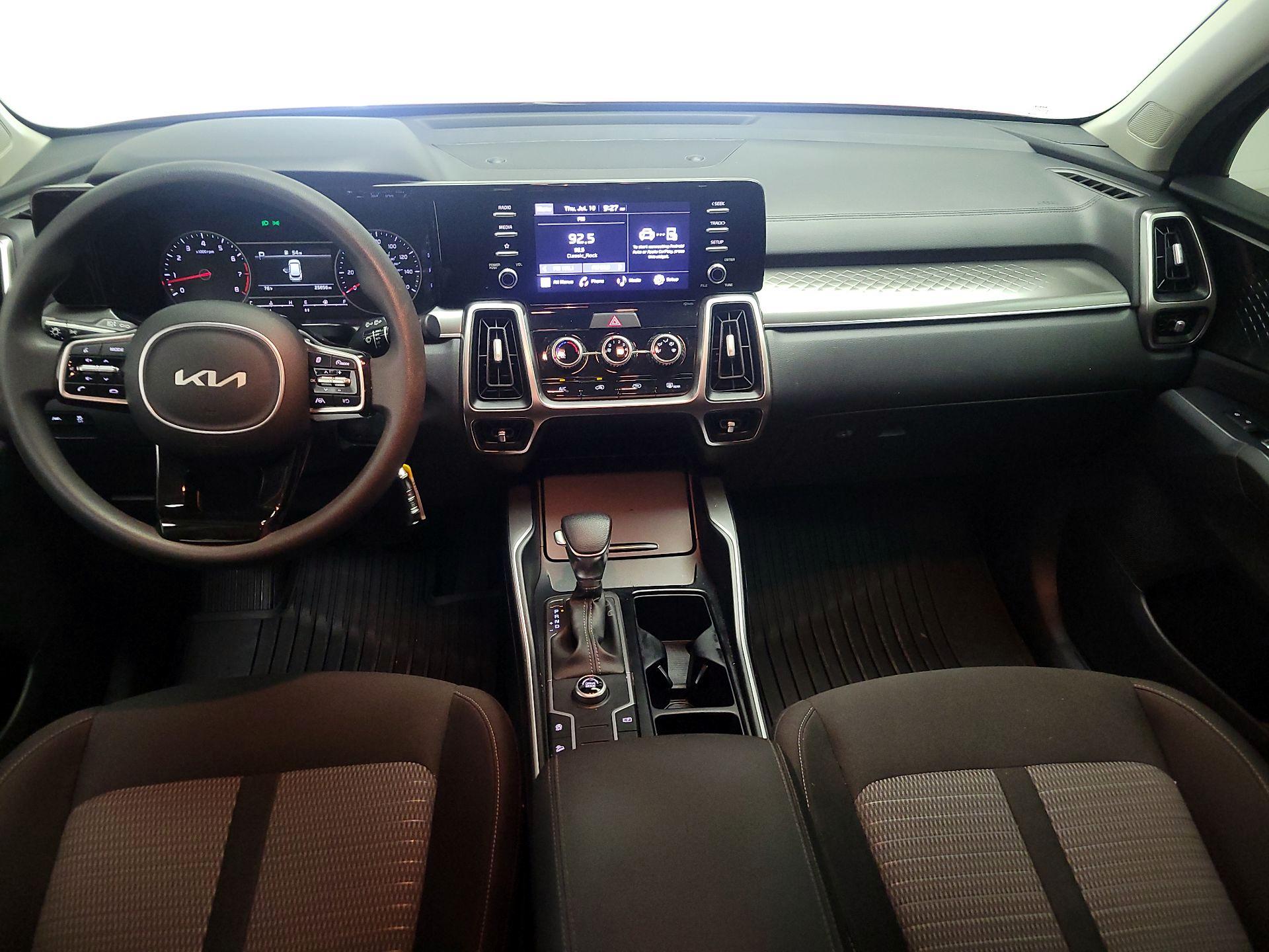 Thumbnail: 2022 Kia Sorento - 9