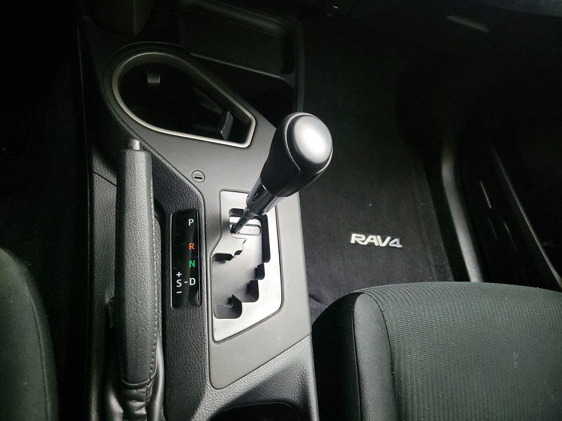 Thumbnail: 2017 Toyota RAV4 - 17