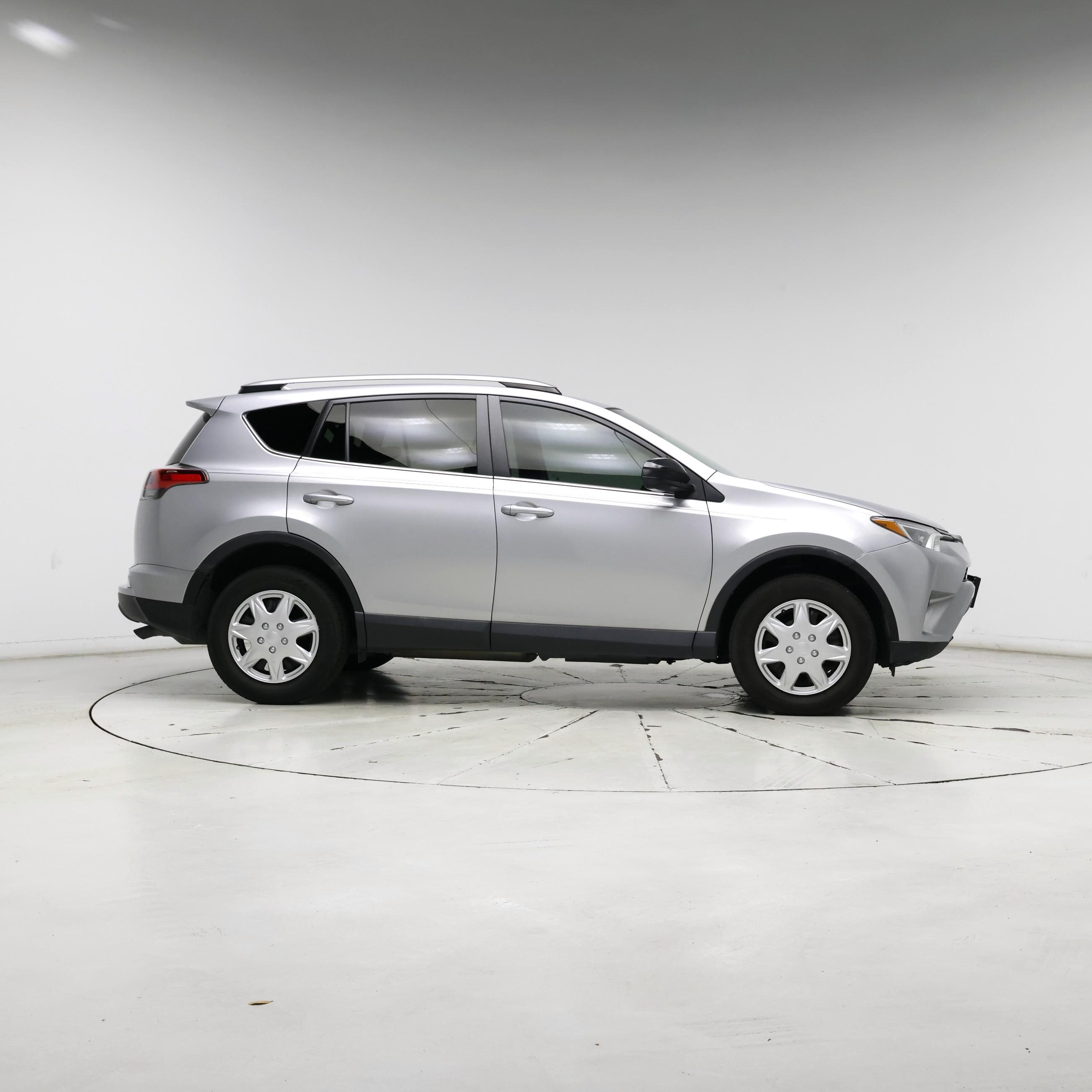 Thumbnail: 2017 Toyota RAV4 - 7